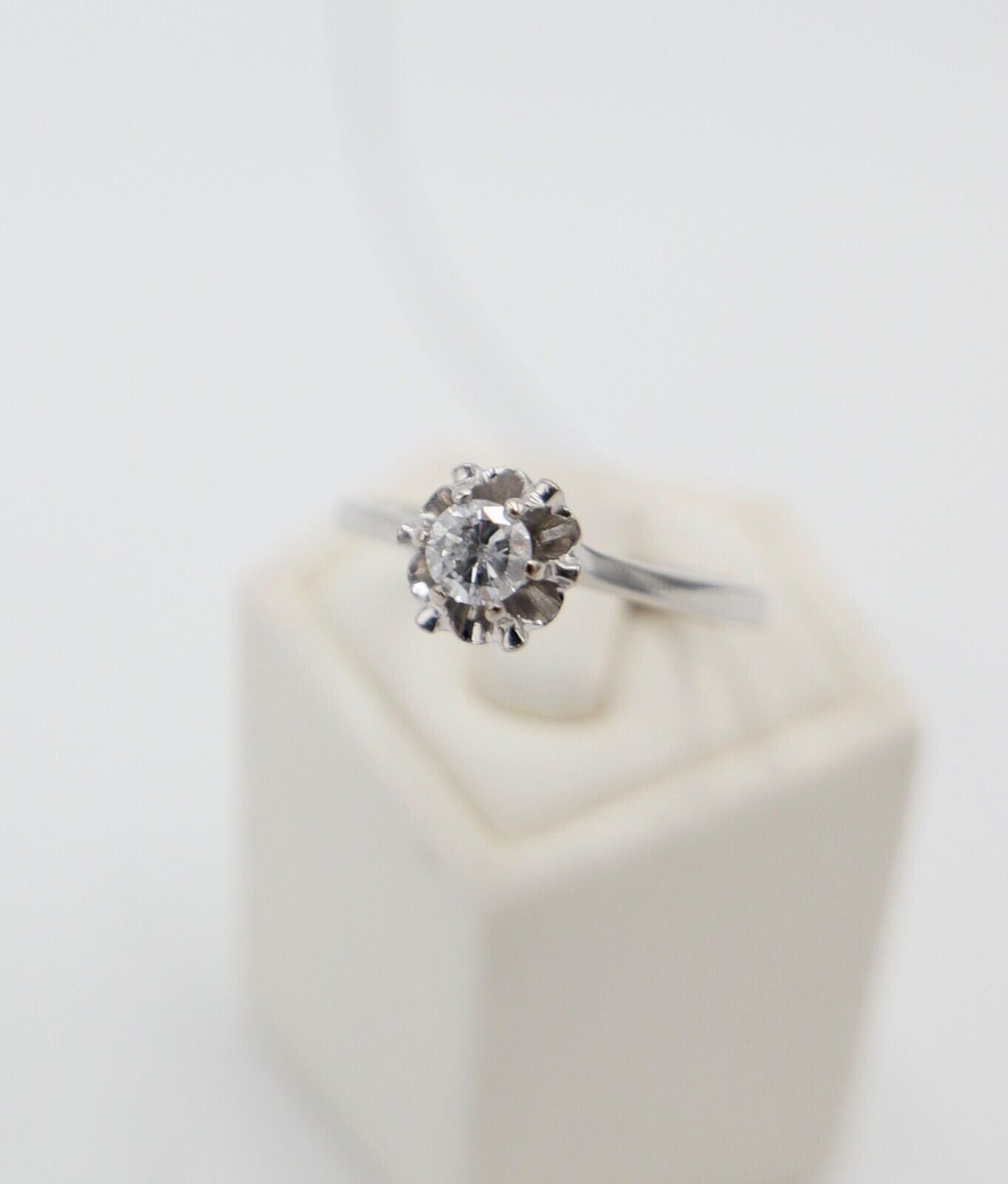 Solitär Weißgold Ring 585 14K mit 1 Brillant 0,24 Ct Gr.56-57 TW - Antikhandel-Stuttgart