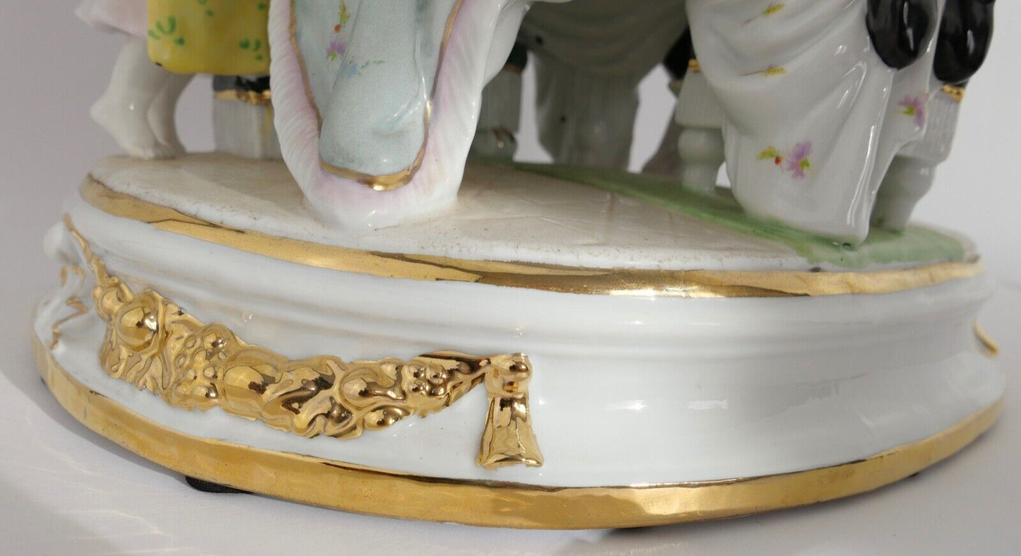 Große schwere Figurengruppe NEUNDORF Porzellan Germany " Kinder zu Tisch " - Antikhandel-Stuttgart