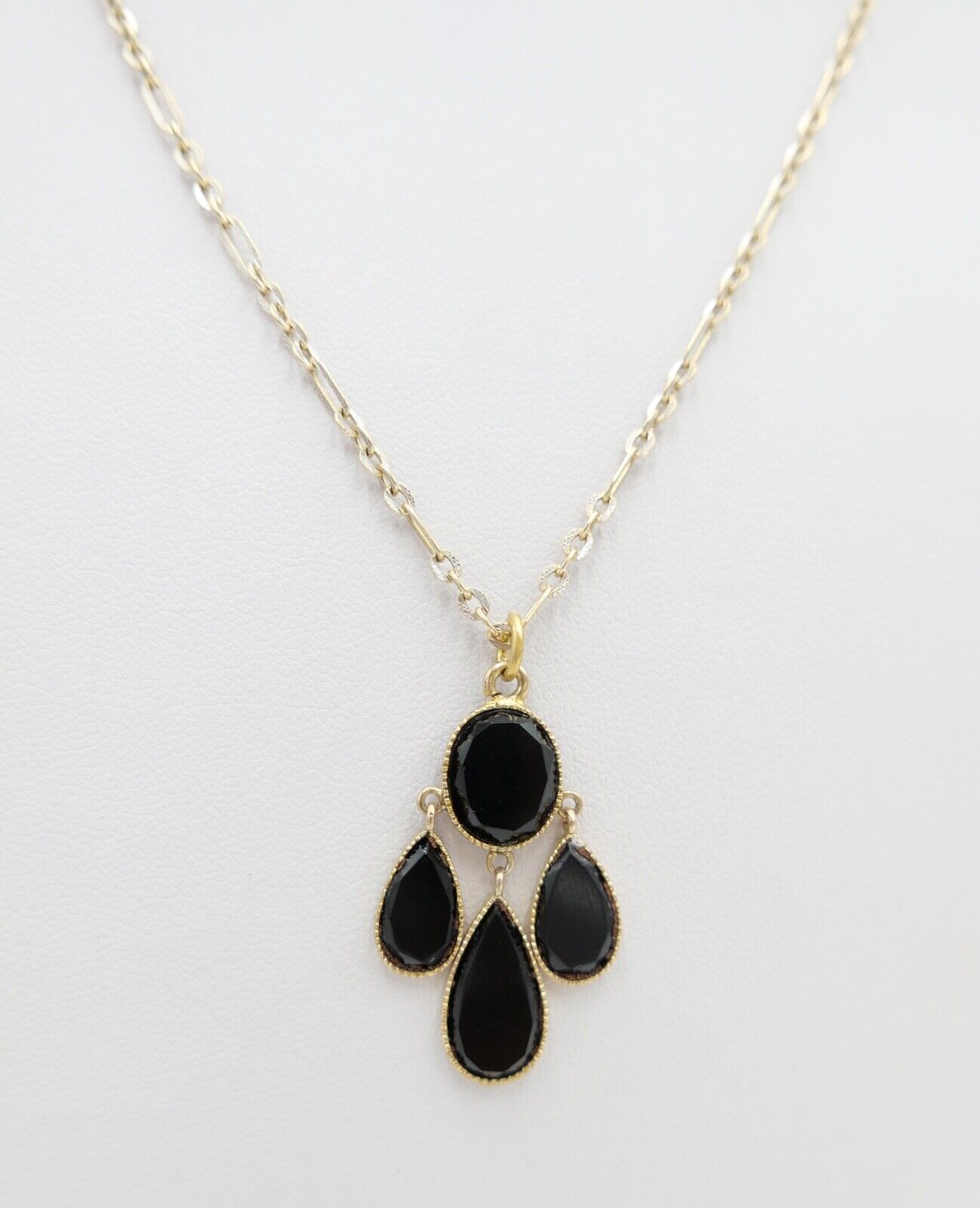 alter Anhänger vergoldet mit schwarzen Glassteinen Ø 37mm 1960er Jahre - Antikhandel-Stuttgart