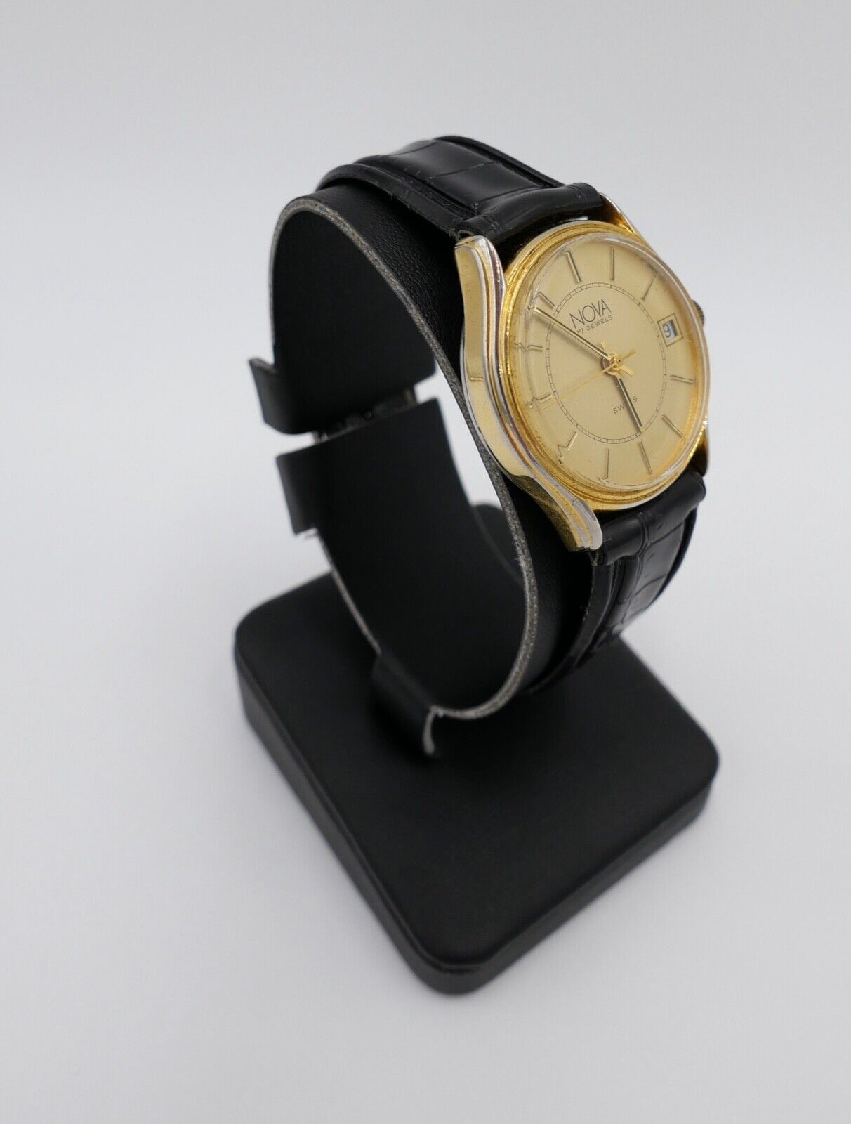 NOVA 1970er Jahre Herrenuhr Handaufzug Cal. EB 8501-76 mit Datum - Antikhandel-Stuttgart