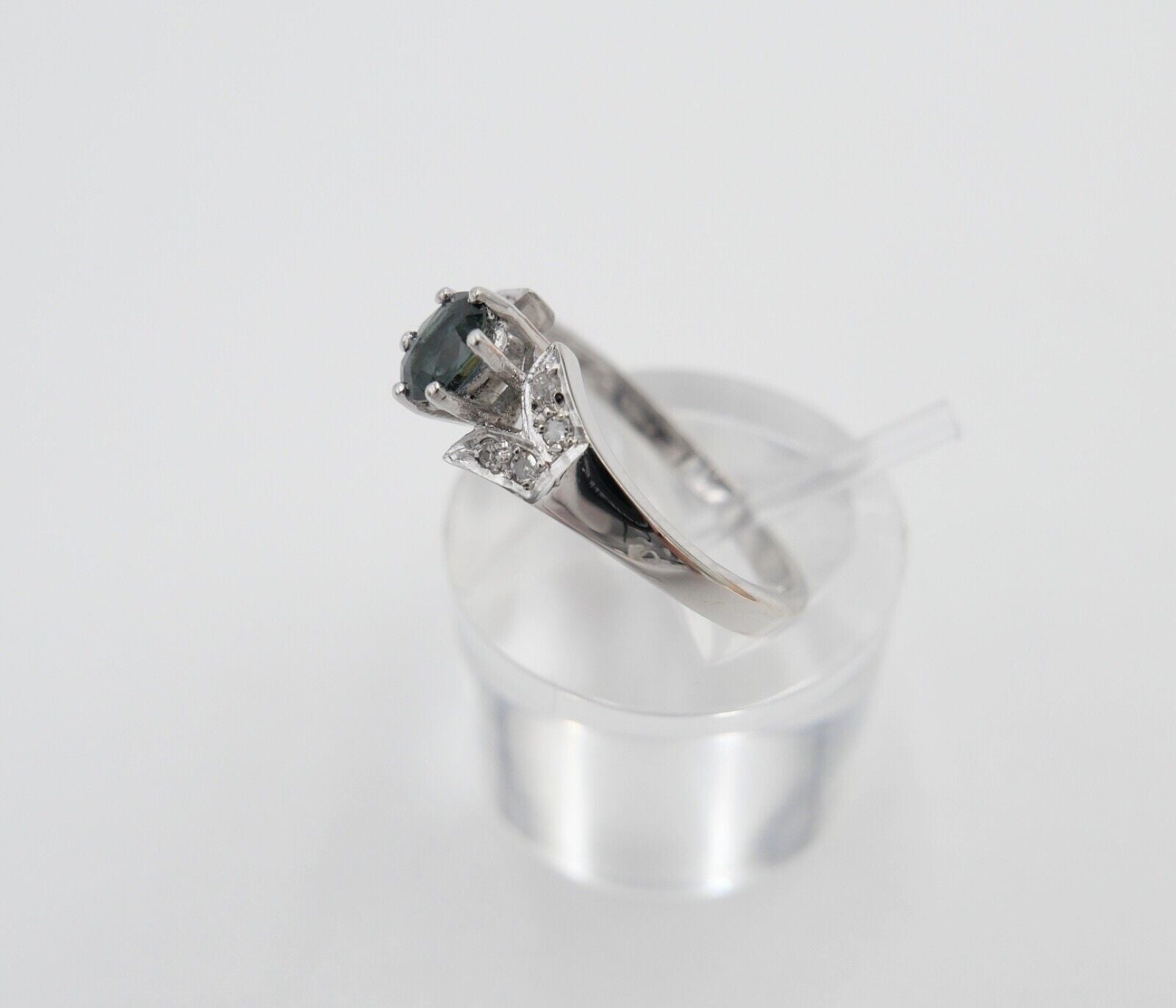 0,61 Ctw Eleganter 585 14K Entourage Weißgold Brillant - Saphir Ring Gr. 56 - Antikhandel-Stuttgart