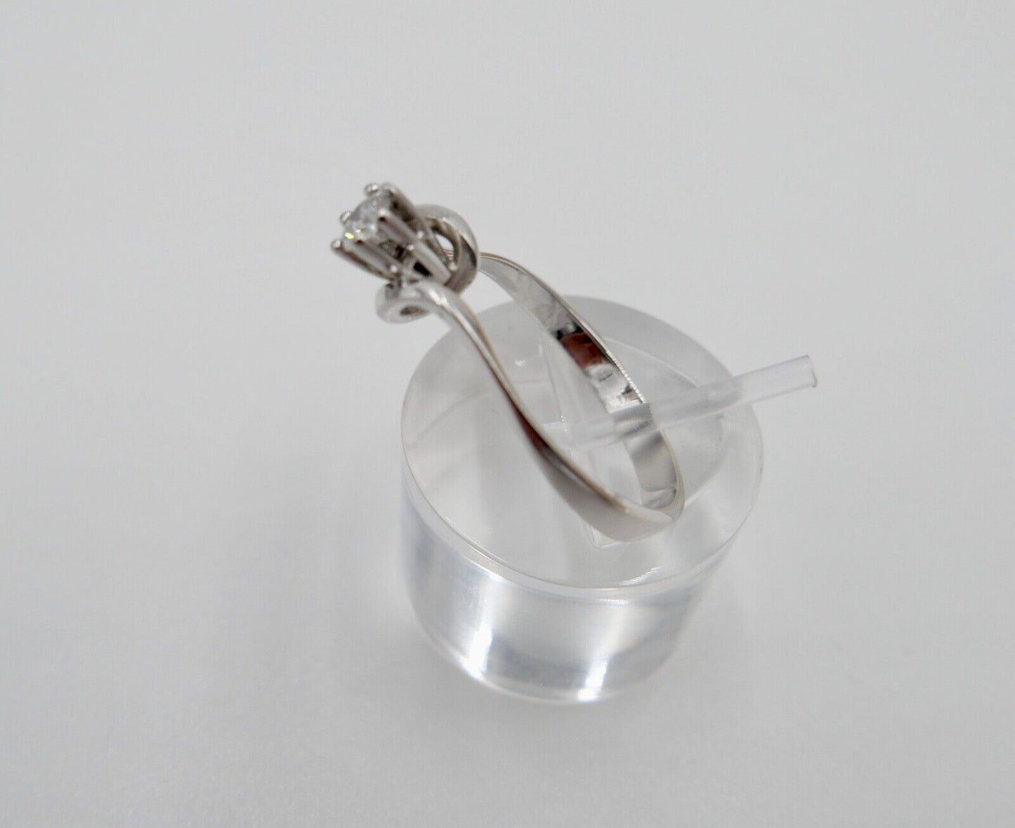 1980er geschwungener Solitär Ring Weißgold Gold 585 14K Brillant 0,20 Ct Gr. 60 - Antikhandel-Stuttgart