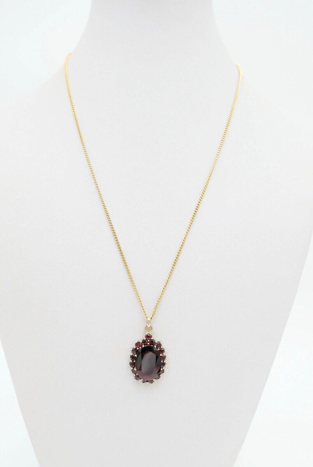 60er Jahre Granat Anhänger 333 / 8K Gold 27 x 18 mm - Antikhandel-Stuttgart