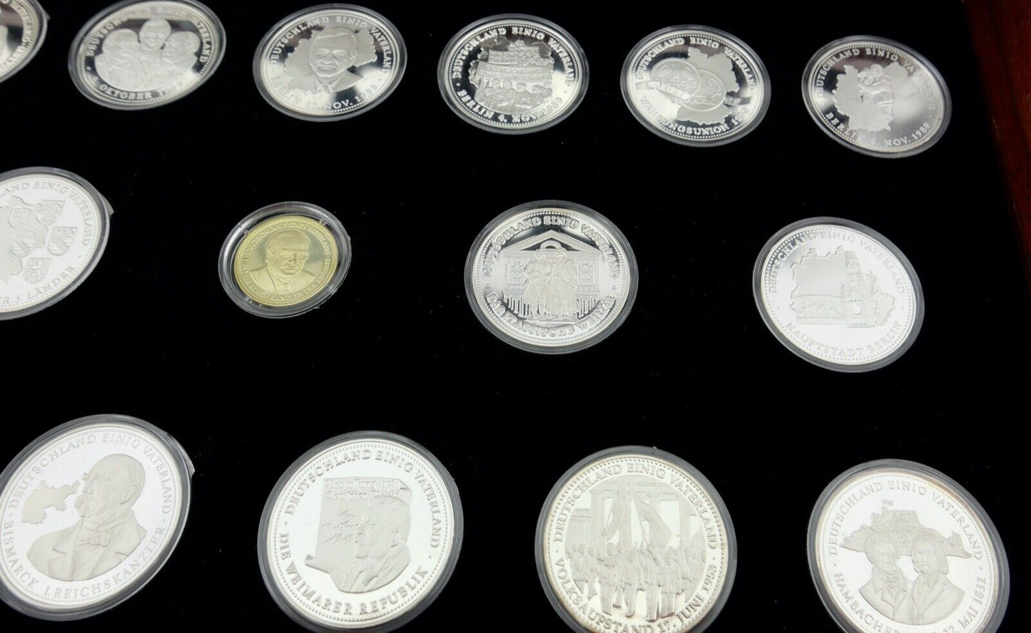 Vollständig 36 Medaillen DEUTSCHLAND EINIG VATERLAND Silber & Gold PP - Antikhandel-Stuttgart