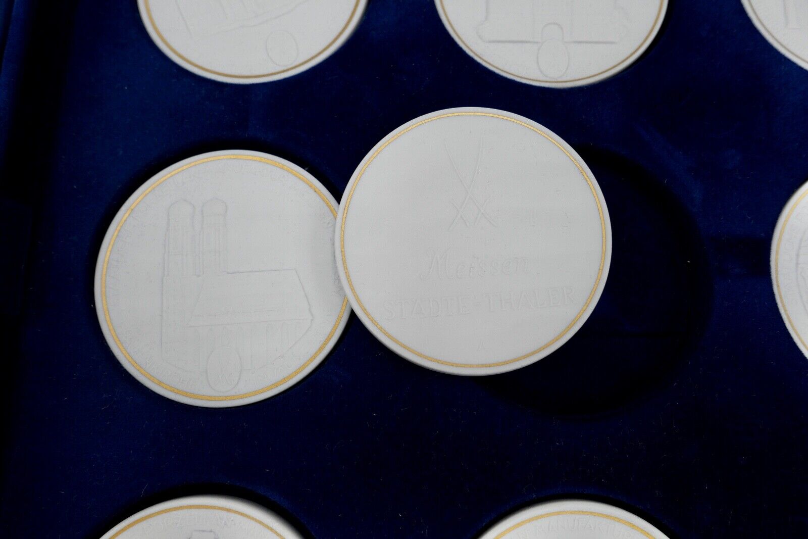 MEISSEN Sammelbox Städte Thaler & berühmte Persönlichkeiten Sammlung Medaillen - Antikhandel-Stuttgart