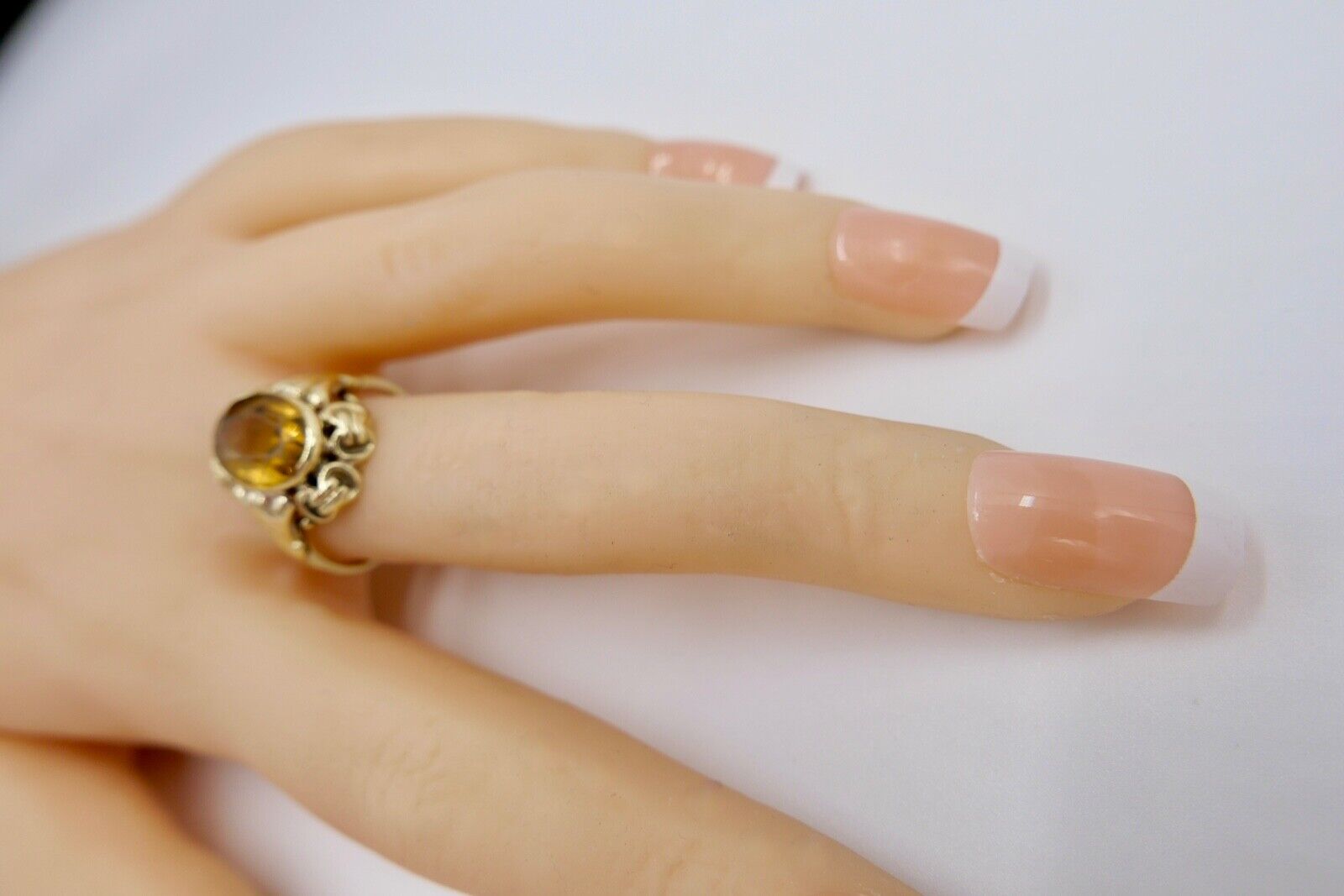 20er 30er Jahre Ring Gelbgold Gold 333 / 8K Gr. 53 synth. Spinell - Antikhandel-Stuttgart