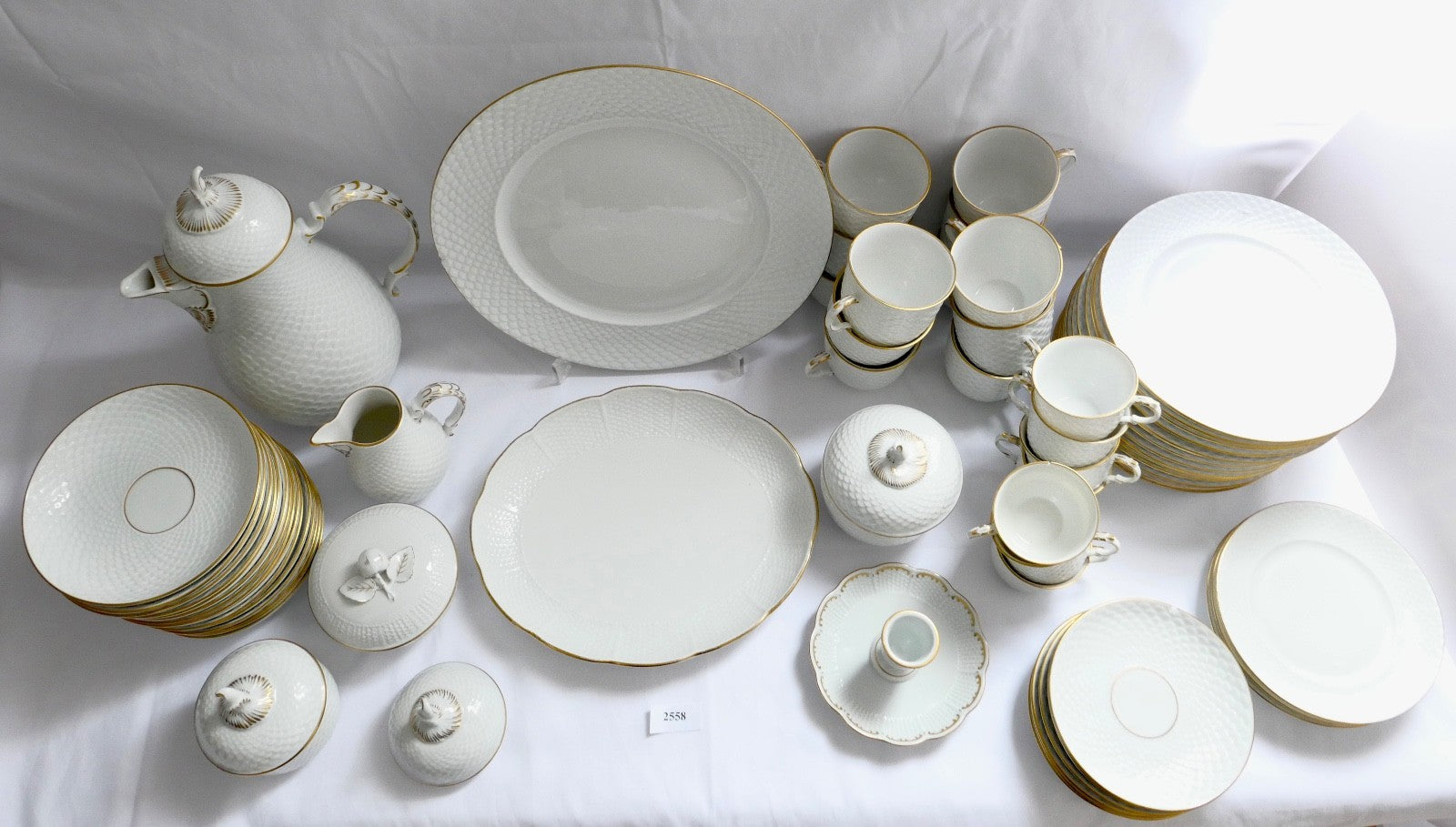 65 Tlg. Ludwigsburg Mokka / Kaffee Service weiß mit Goldrand Schuppenmuster