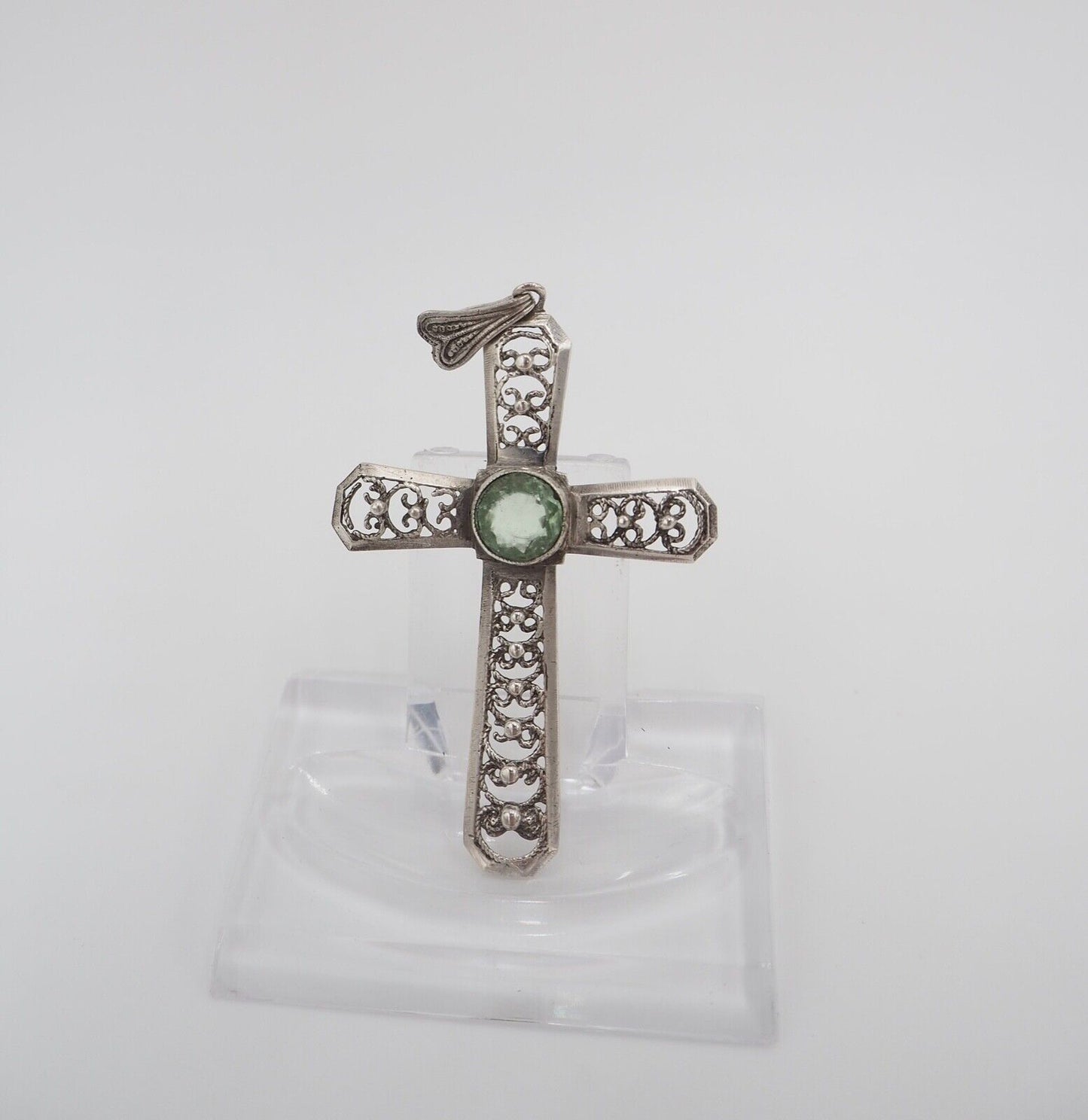 vintage alter filigraner Kreuz Anhänger mit grünem Glasstein 835 Silber 62,0 mm - Antikhandel-Stuttgart