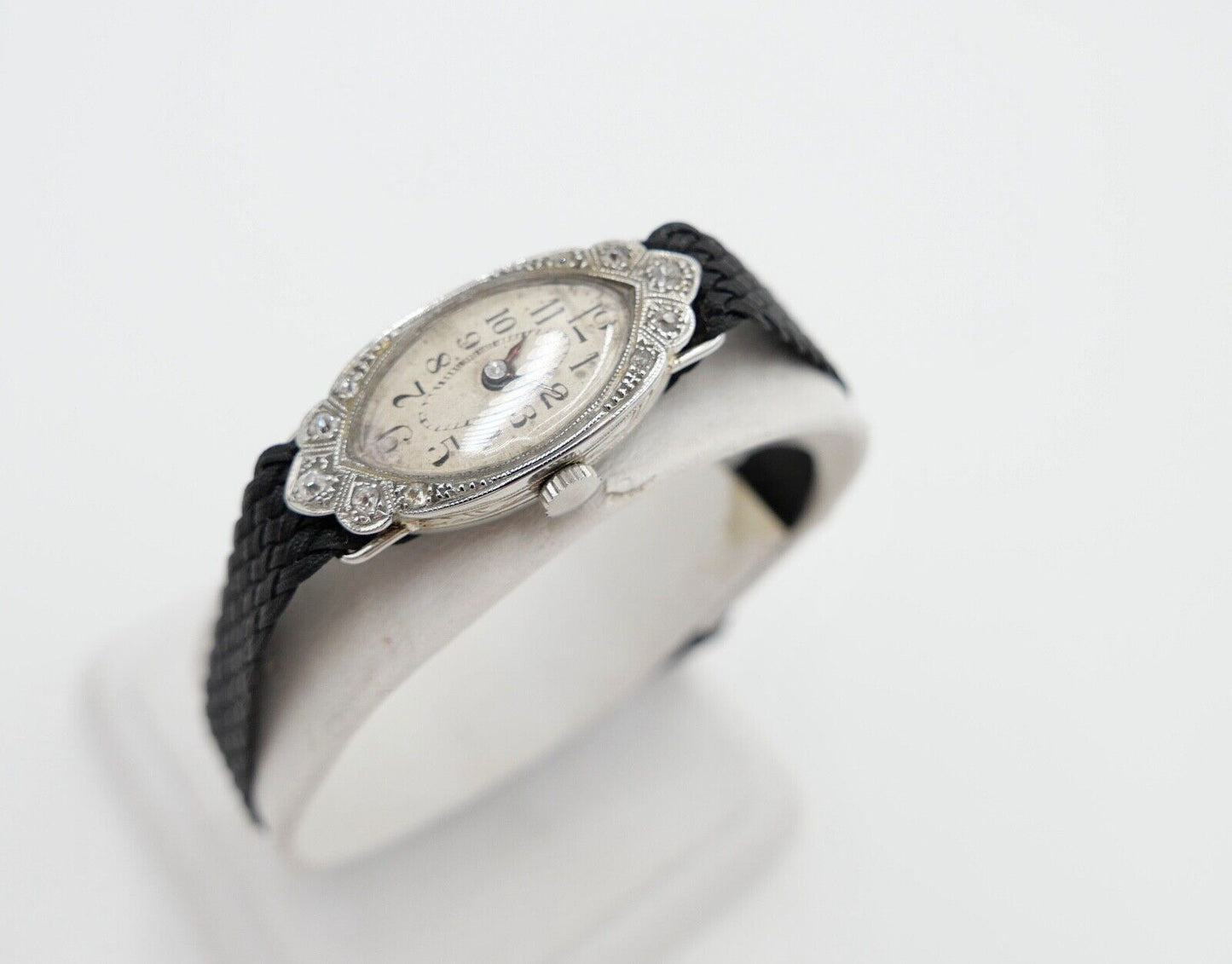 ART DECO Damenuhr 750 / 18K Gold 1920-30er Jahre mit 8 Diamanten 0,20 Ct AS 976 - Antikhandel-Stuttgart