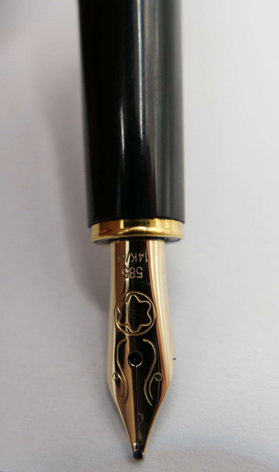 Füller Füllfederhalter Montblanc Noblesse Oblige 585 14kt Gold Feder NEUwertig
