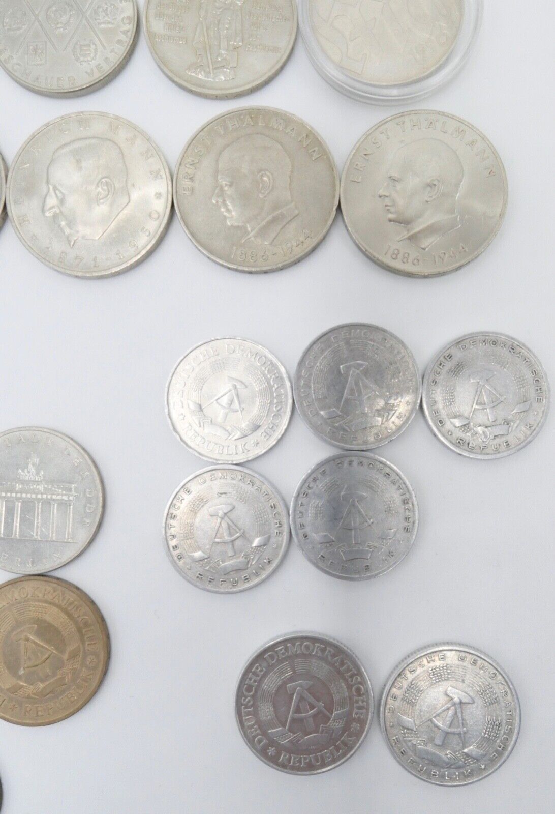 Konvolut Posten 1 , 2 , 5 , 10 , 20 DDR Mark 20 50 DDR Pfennig - Antikhandel-Stuttgart