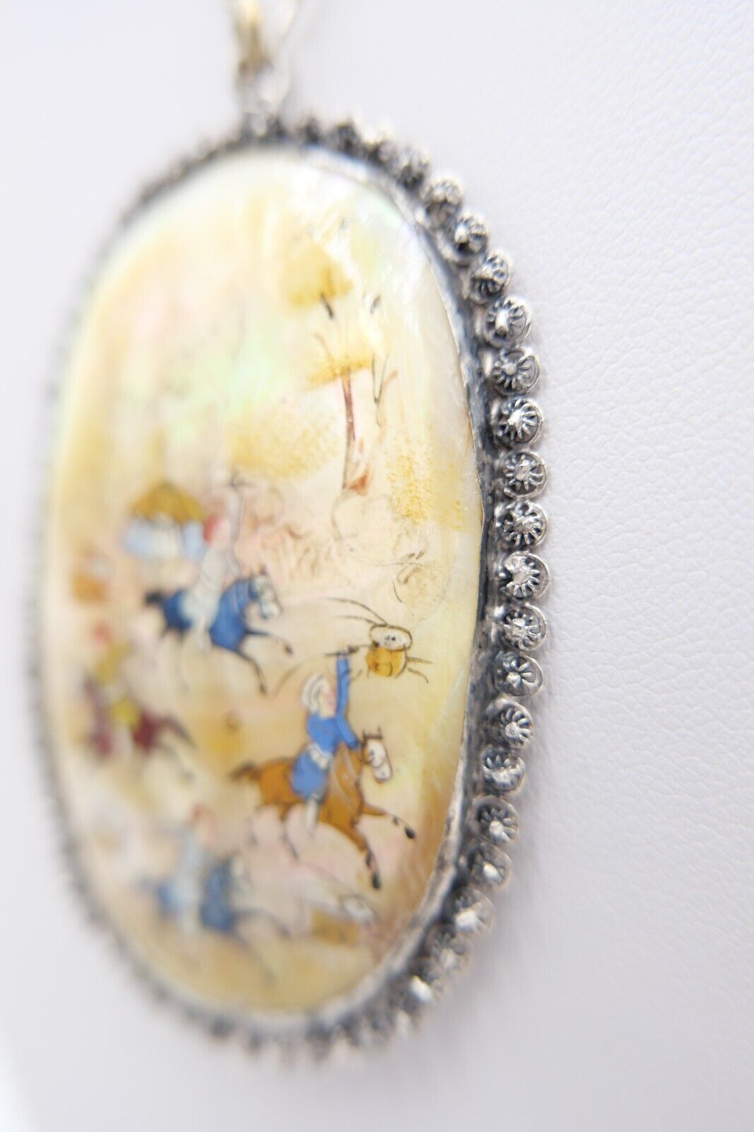 Großer Antiker Perlmutt Silber Anhänger Persisch - Orient Kampfszene um 1900 - Antikhandel-Stuttgart