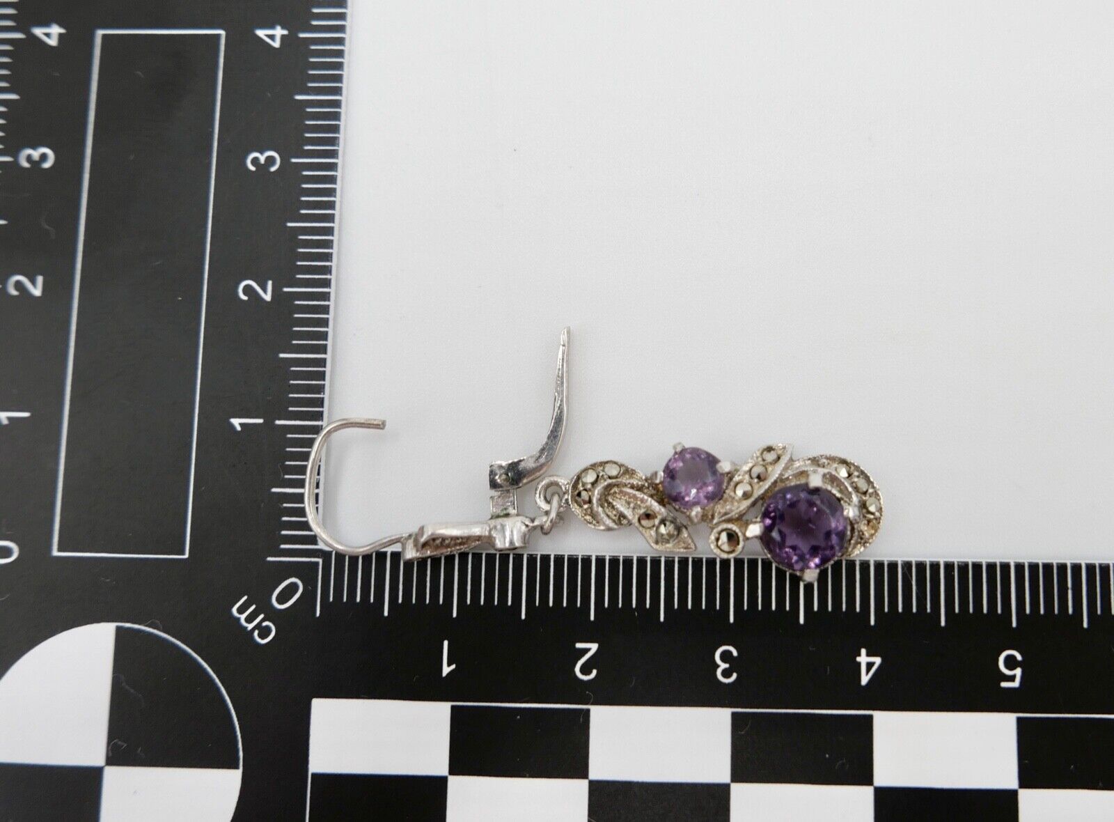50er Jahre Ohrringe Ohrhänger 935 Silber mit Markasiten und lila Glassteinen - Antikhandel-Stuttgart