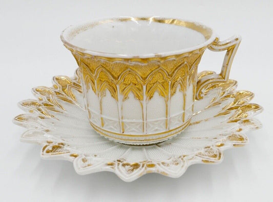 Meissen 1. Wahl um 1820 PRUNKTASSE Relief Tasse & Untertasse Gold Knaufzeit - Antikhandel-Stuttgart