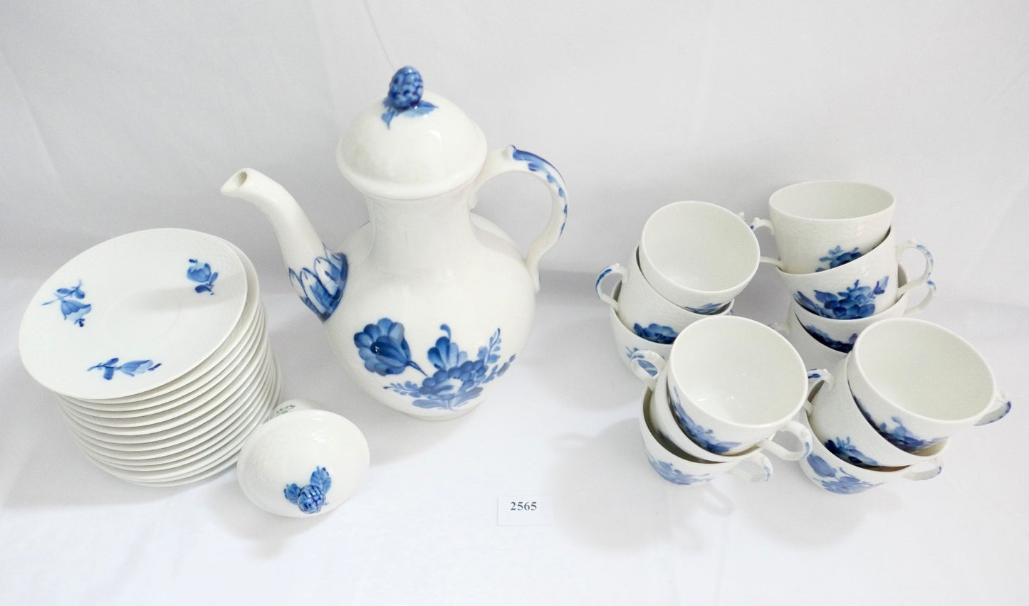 29 Tlg ROYAL COPENHAGEN " Blaue Blume " Mokka Service Porzellan Teller Tassen