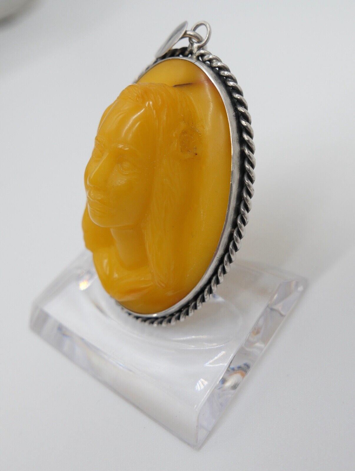 vintage alt Anhänger Silber Bernstein Butterscotch Relief Frauenkopf Amber - Antikhandel-Stuttgart