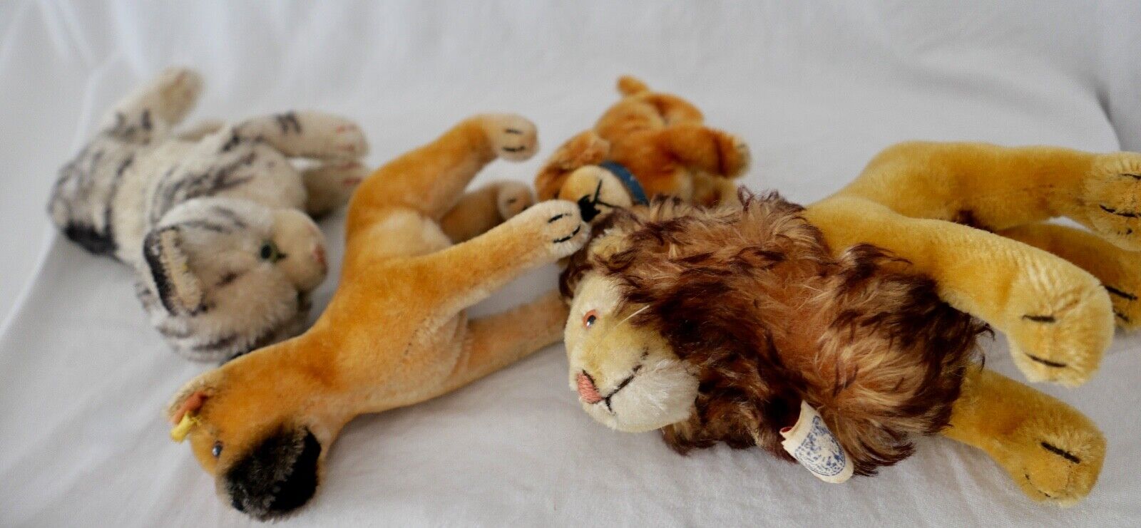 4x alte Steiff Stoff & Plüschtiere Katze Löwe Leo Hund Boxer Dackel - Antikhandel-Stuttgart
