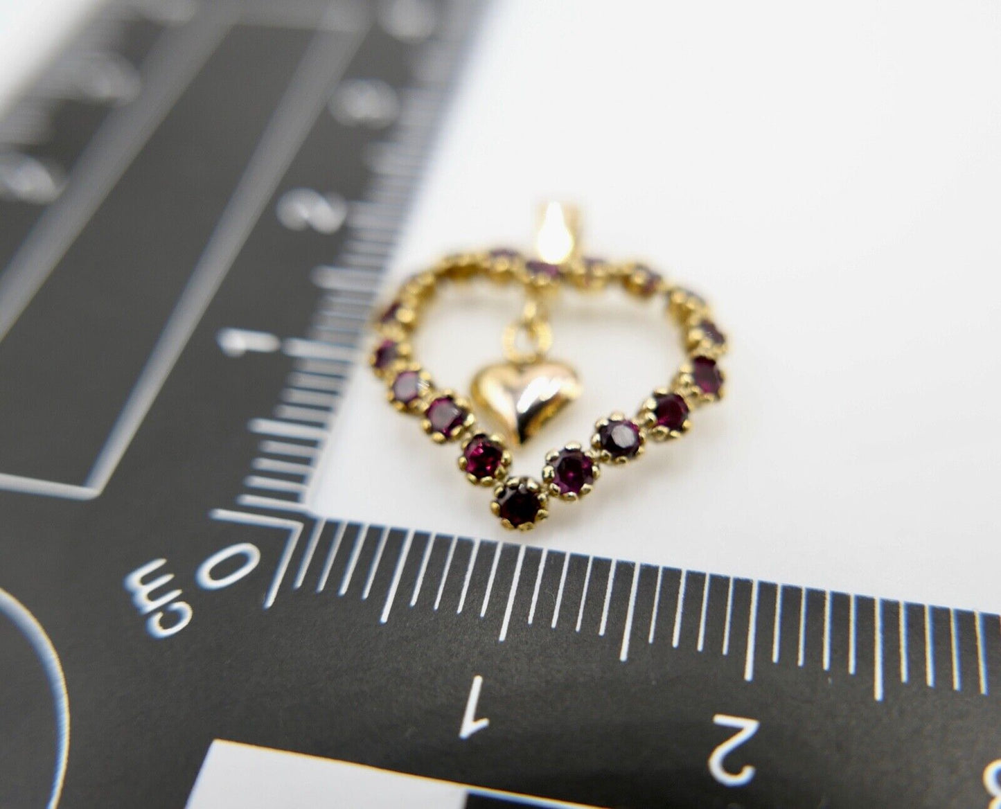 Herz Gold Anhänger 333 / 8K mit Pink Malawi Rhodolith Granat 1990er Jahren - Antikhandel-Stuttgart