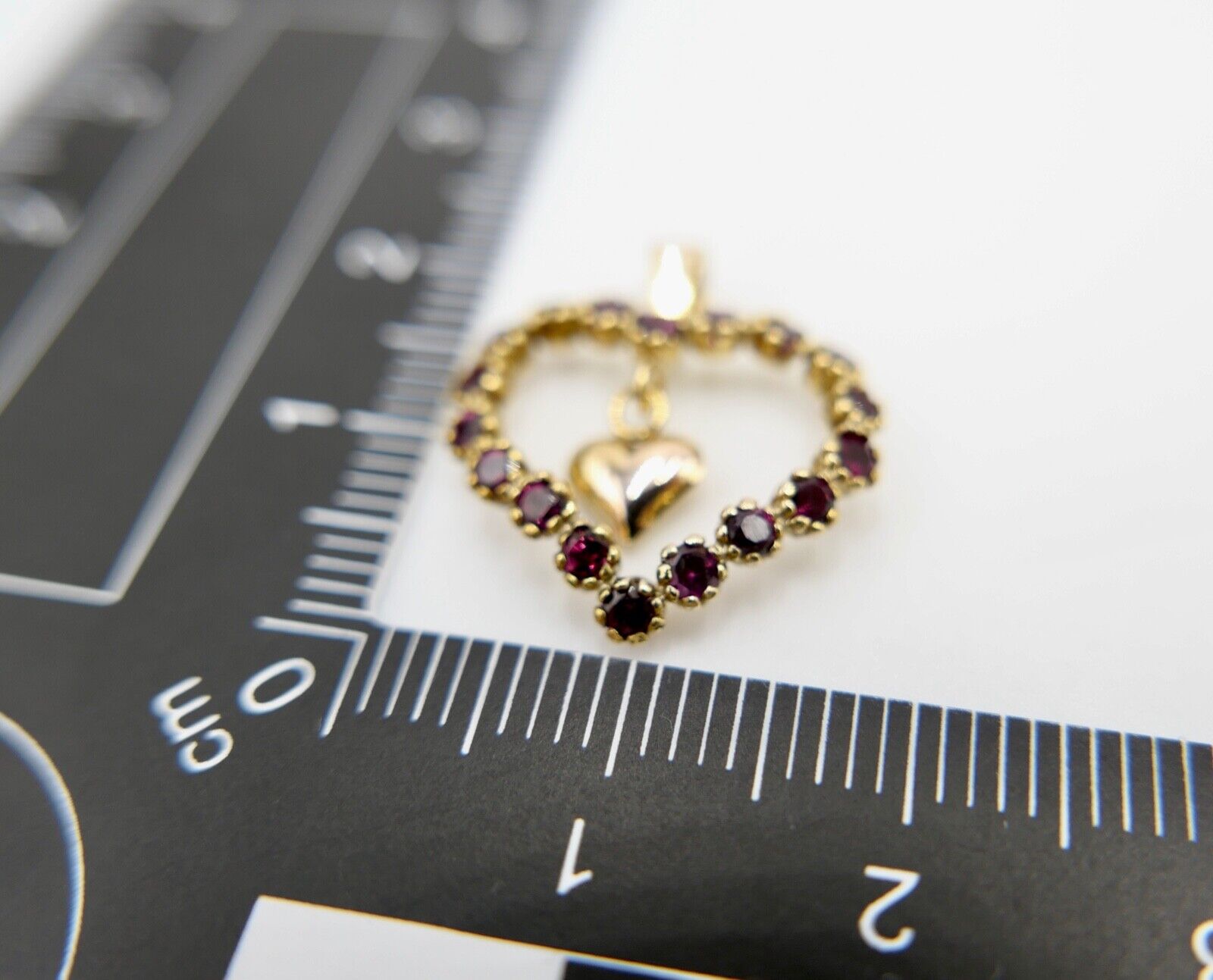 Herz Gold Anhänger 333 / 8K mit Pink Malawi Rhodolith Granat 1990er Jahren - Antikhandel-Stuttgart