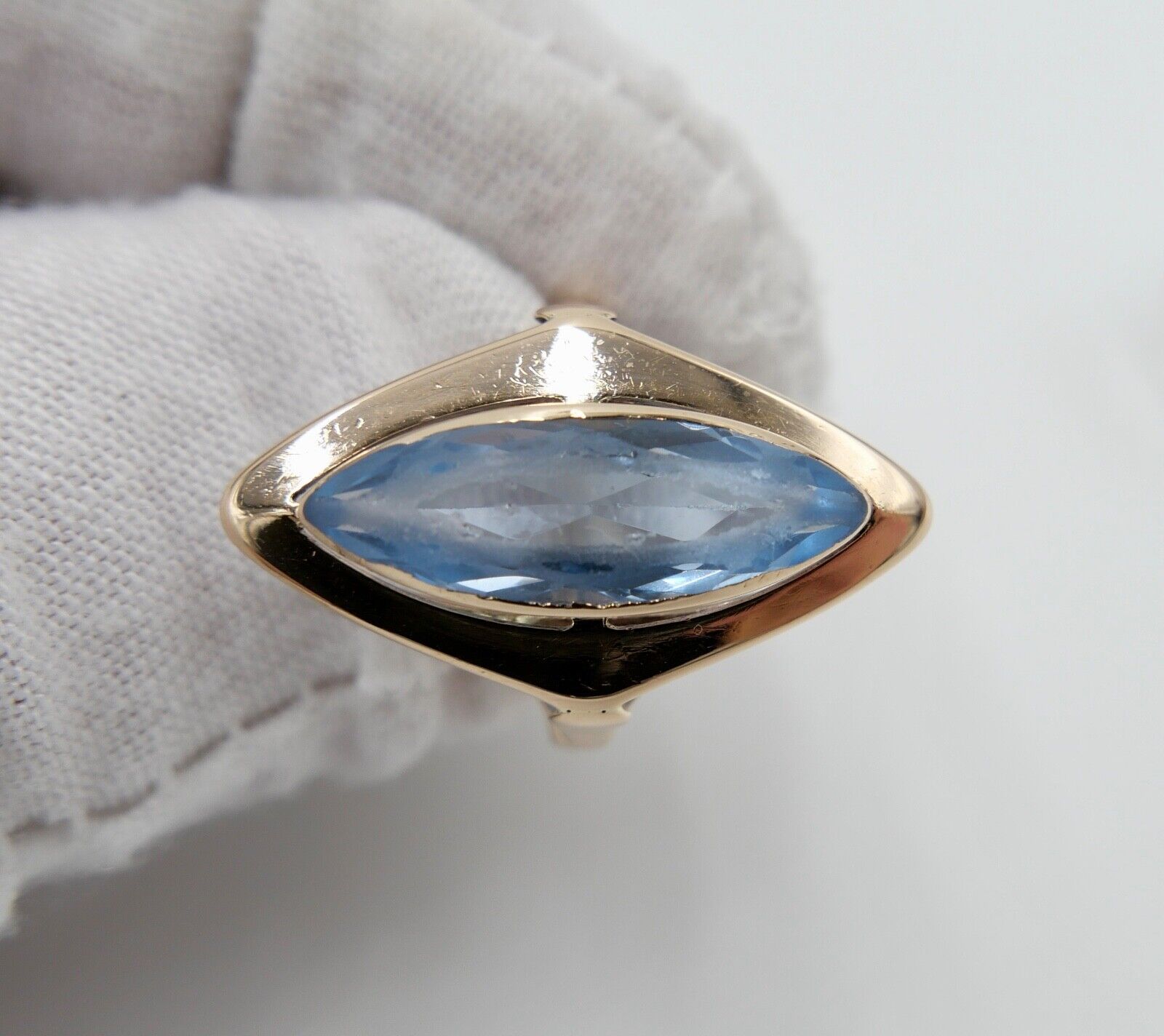 1950er Rotgold Ring Navette Form 14K 585 Gr. 57 Damen mit blauen synth. Spinell - Antikhandel-Stuttgart
