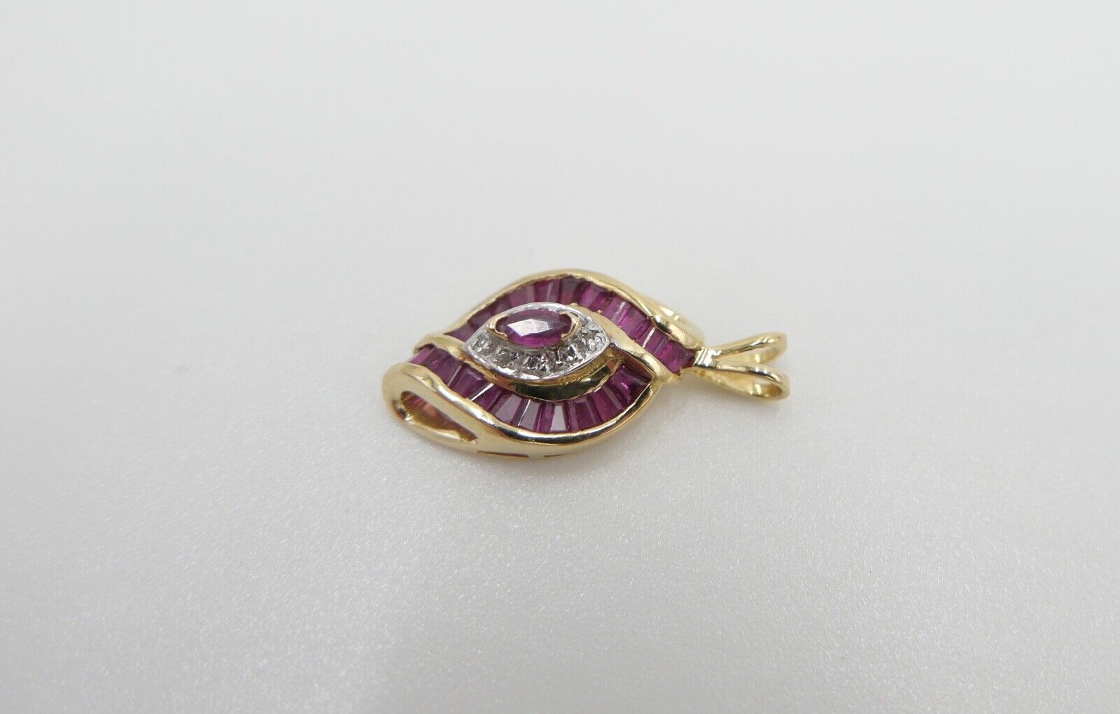 THL Samuel Aaron 10K GOLD Anhänger mit Rubinen und Diamanten - Antikhandel-Stuttgart