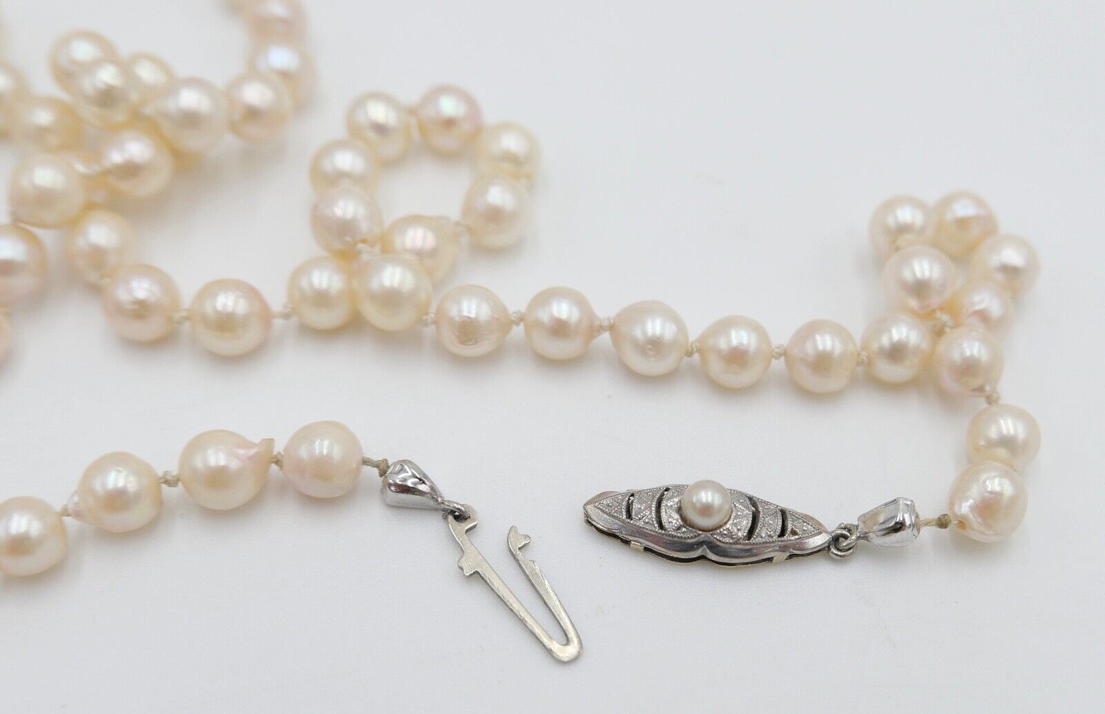 80er Jahre Akoya Perlenkette Collier 52 cm Zuchtperle Gold 333 / 8 K Ø 6 mm - Antikhandel-Stuttgart