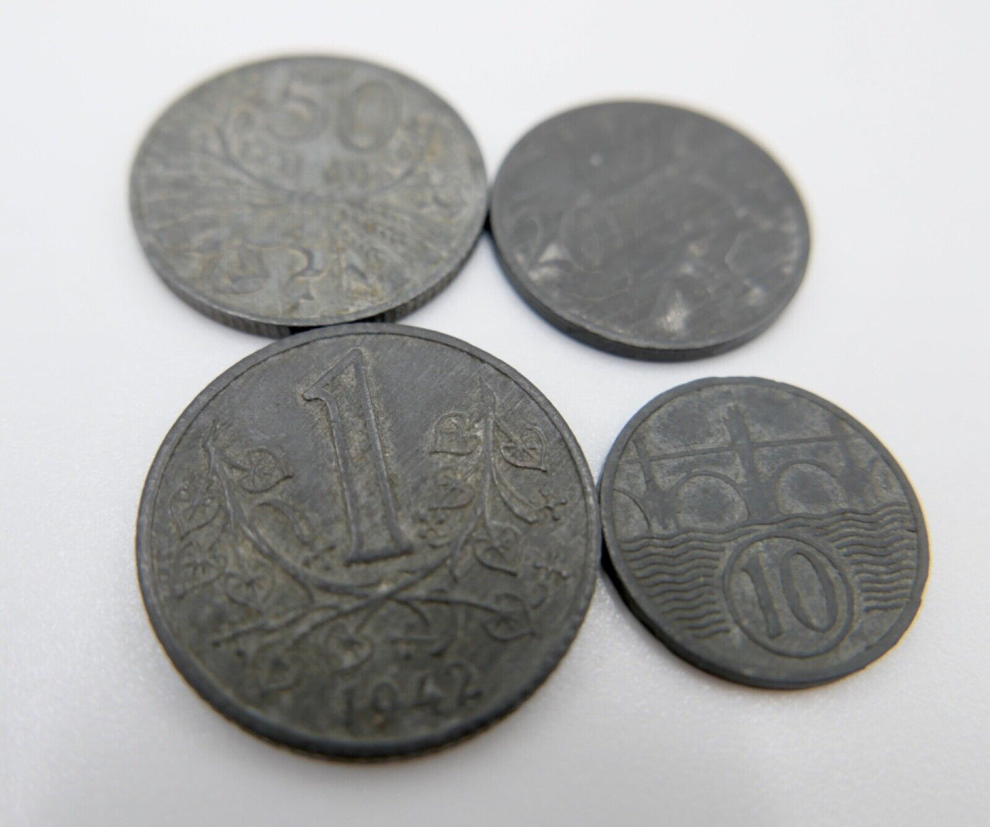 4 Münzen Protektorat Böhmen und Mähren HELLER / KRONE 1942 1943 1944 - Antikhandel-Stuttgart