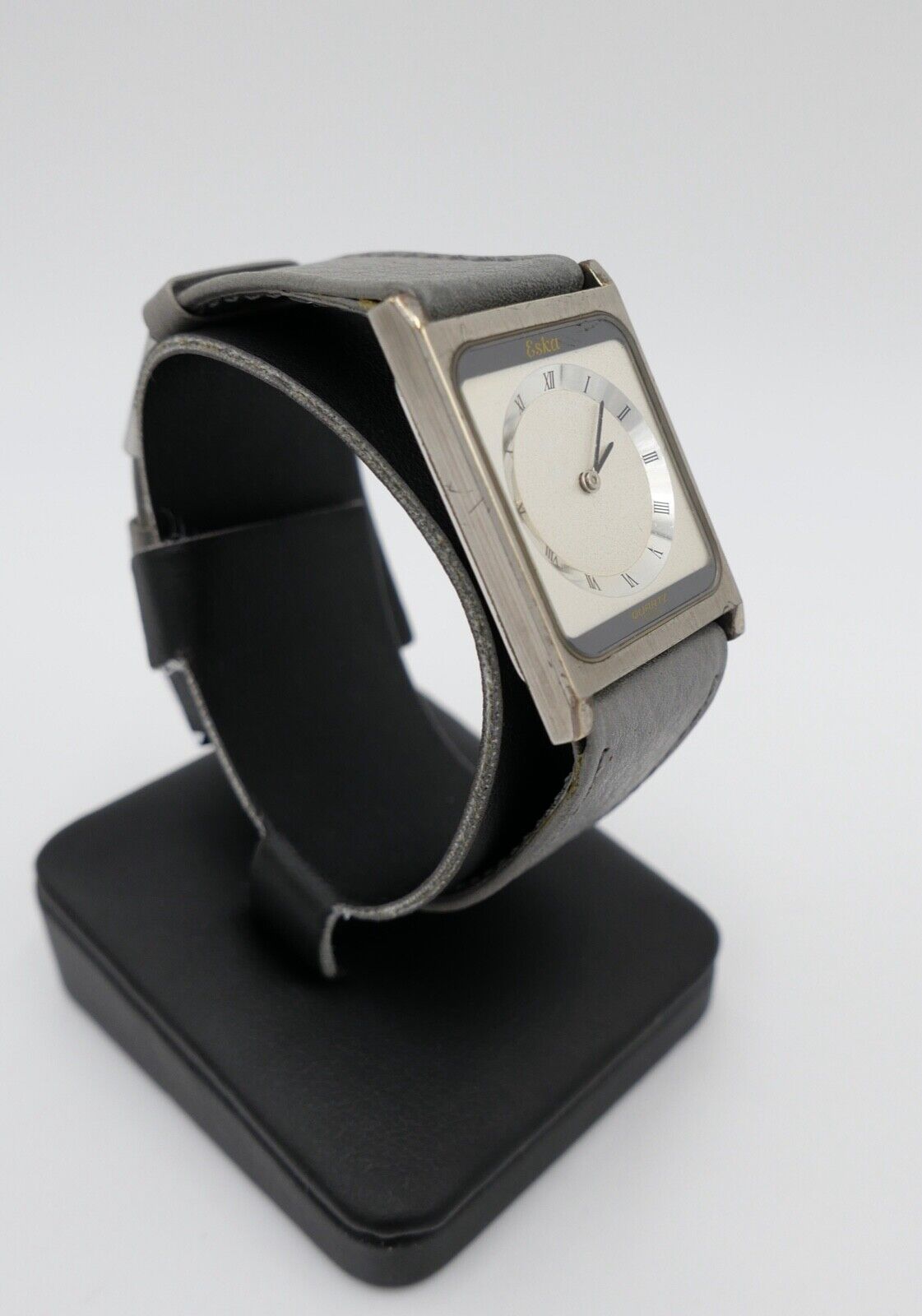 Selten flache ESKA Damenuhr S. KOCH Quartz 30x24 mm Lederband & Batterie NEU - Antikhandel-Stuttgart