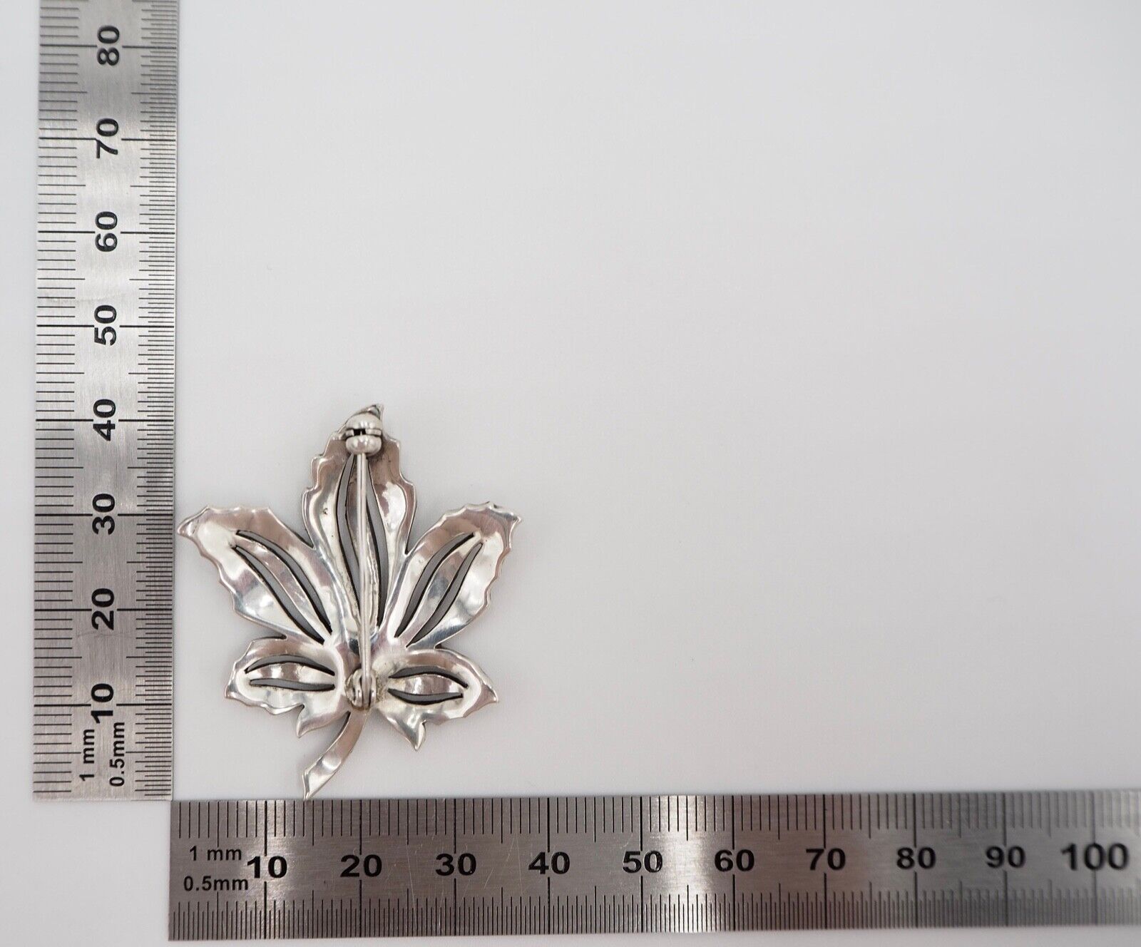 Vintage alte filigrane florale Blatt Brosche mit Markasiten Silber 835 - Antikhandel-Stuttgart