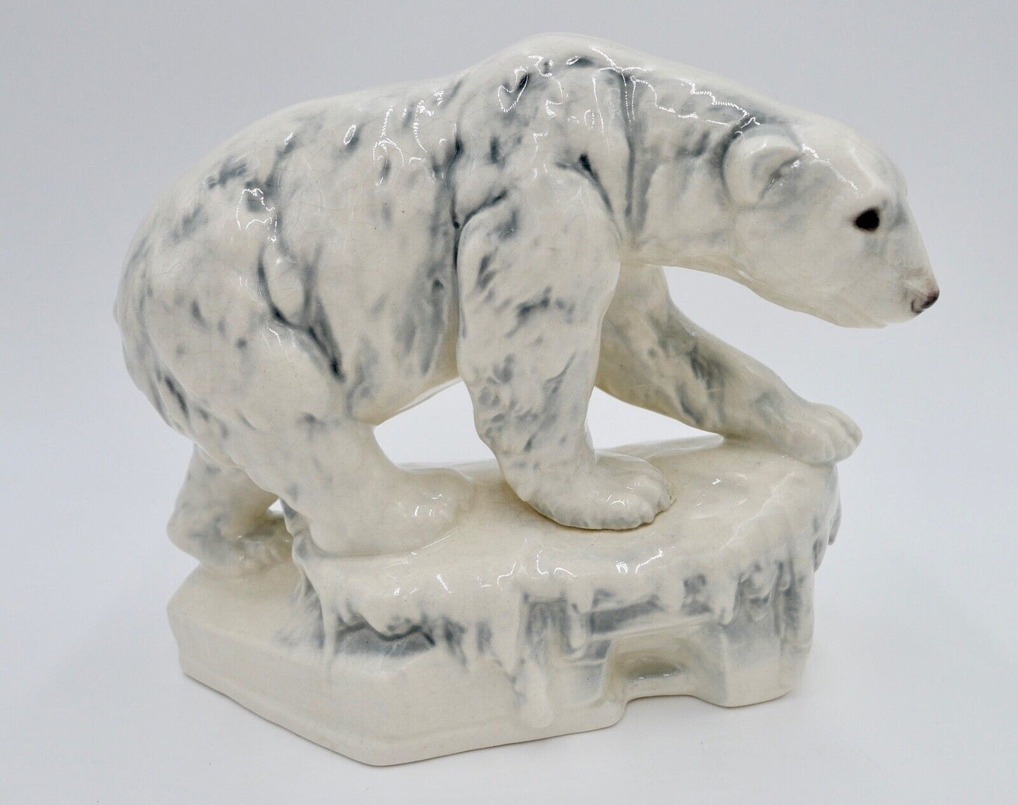 Großer alter Eisbär Polarbär auf Sockel Modell Nr. 36096 Krakelee Porzellan - Antikhandel-Stuttgart