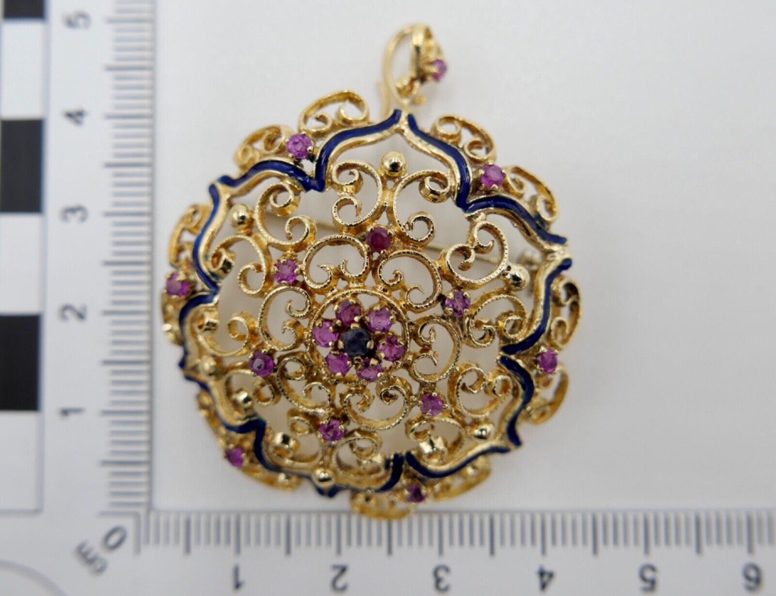 Filigrane Gelbgold Brosche & Anhänger Rubin Saphir Blaue Emaille Ø 40mm 750 18K - Antikhandel-Stuttgart