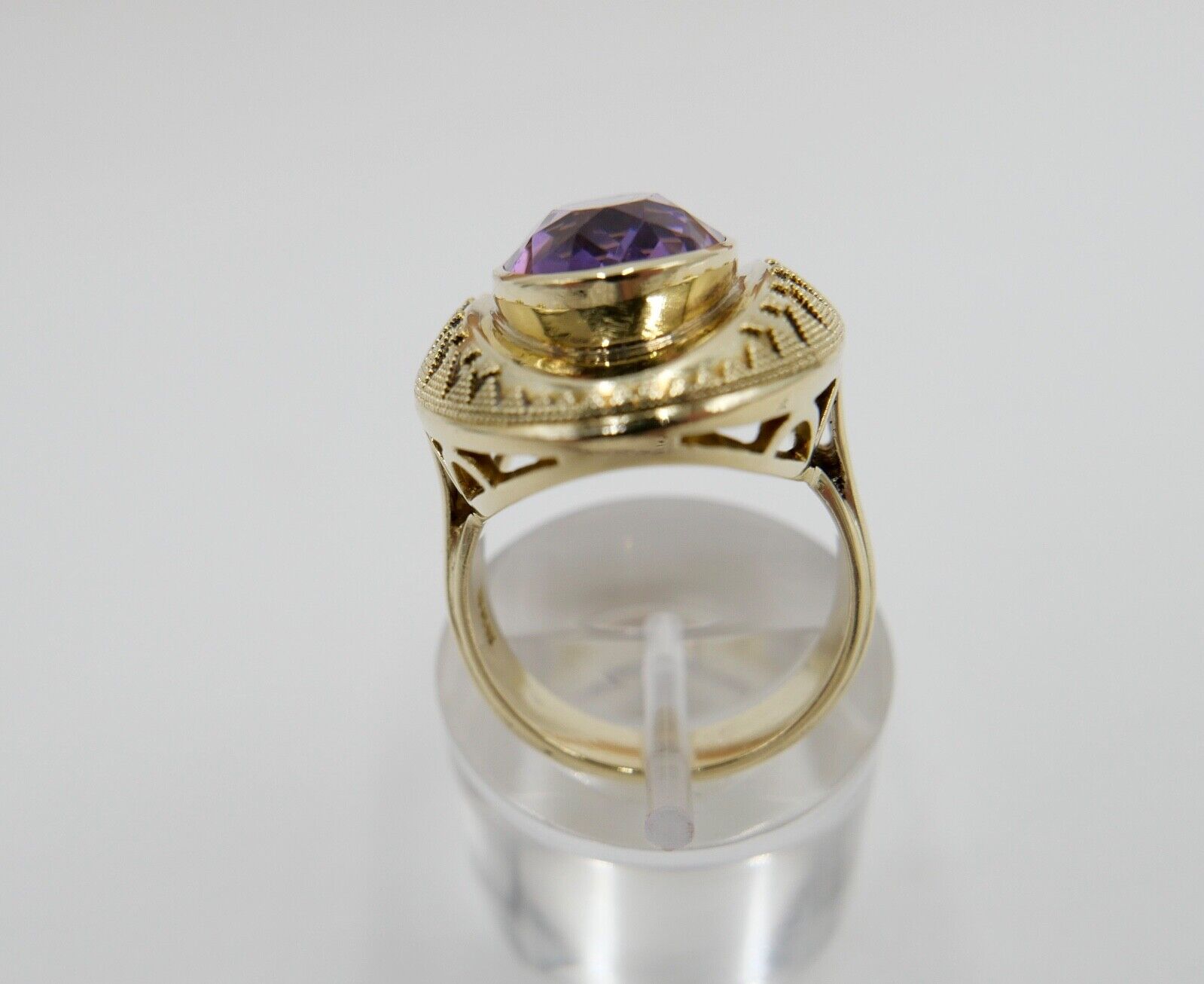 1970er Massiver Gold Ring 585 14K Gr. 53 Amethyst Oval Schliff 8,2 Ct - Antikhandel-Stuttgart