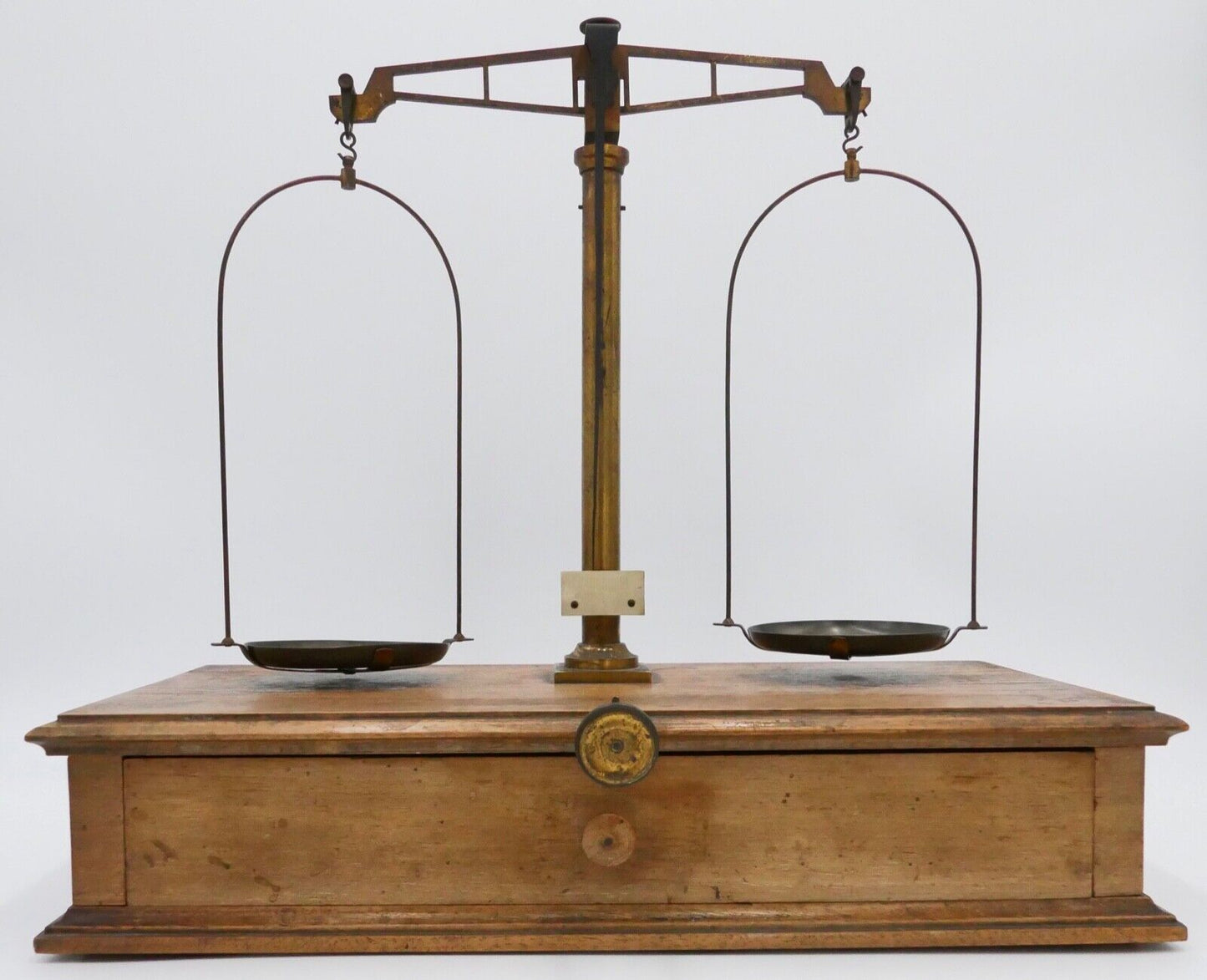 alter Holz Messing BALKENWAAGE mit Gewichtssatz Apotheker Gold Eichstempel 35cm - Antikhandel-Stuttgart