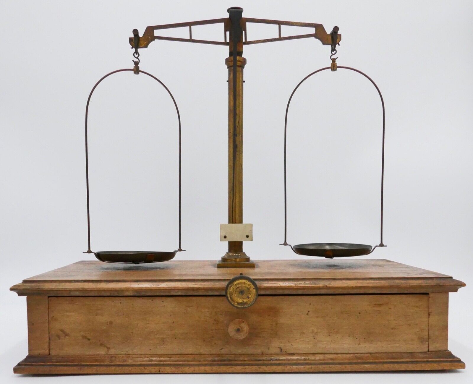 alter Holz Messing BALKENWAAGE mit Gewichtssatz Apotheker Gold Eichstempel 35cm - Antikhandel-Stuttgart