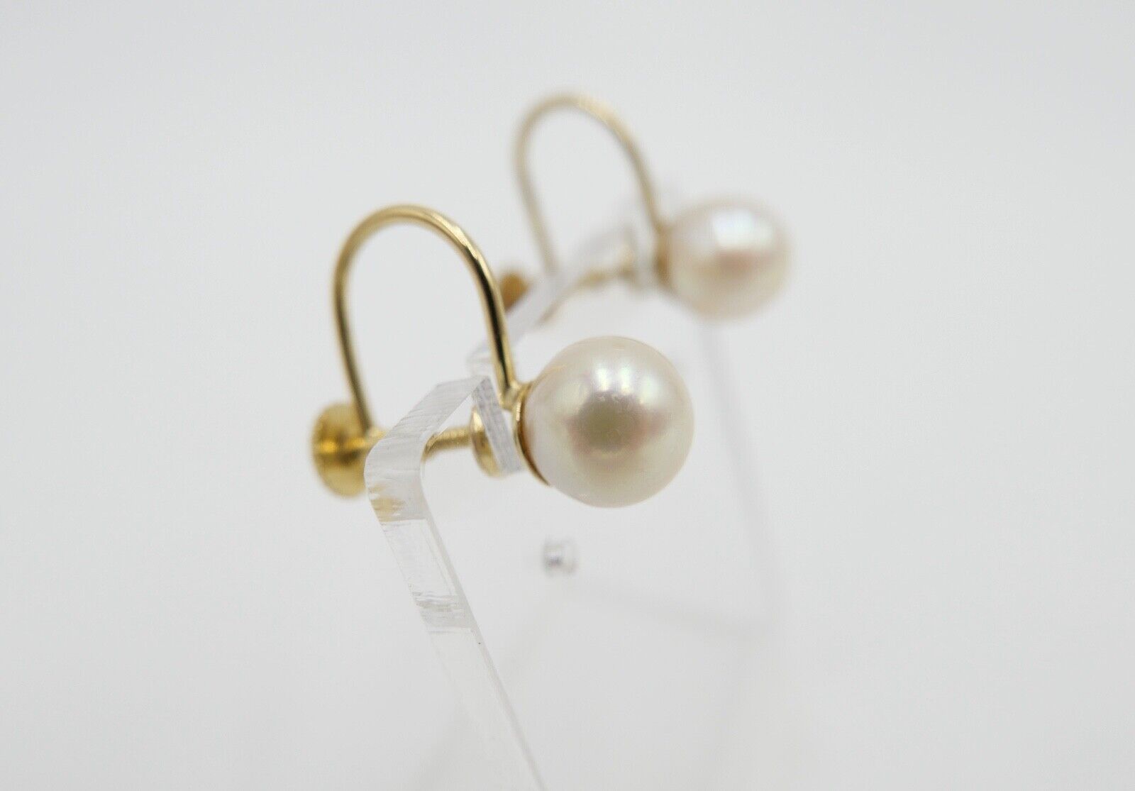 1980er Gelbgold Perlen Ohrringe Ohrstecker 750 585 Schraubverschluss Ø 7,5 mm - Antikhandel-Stuttgart