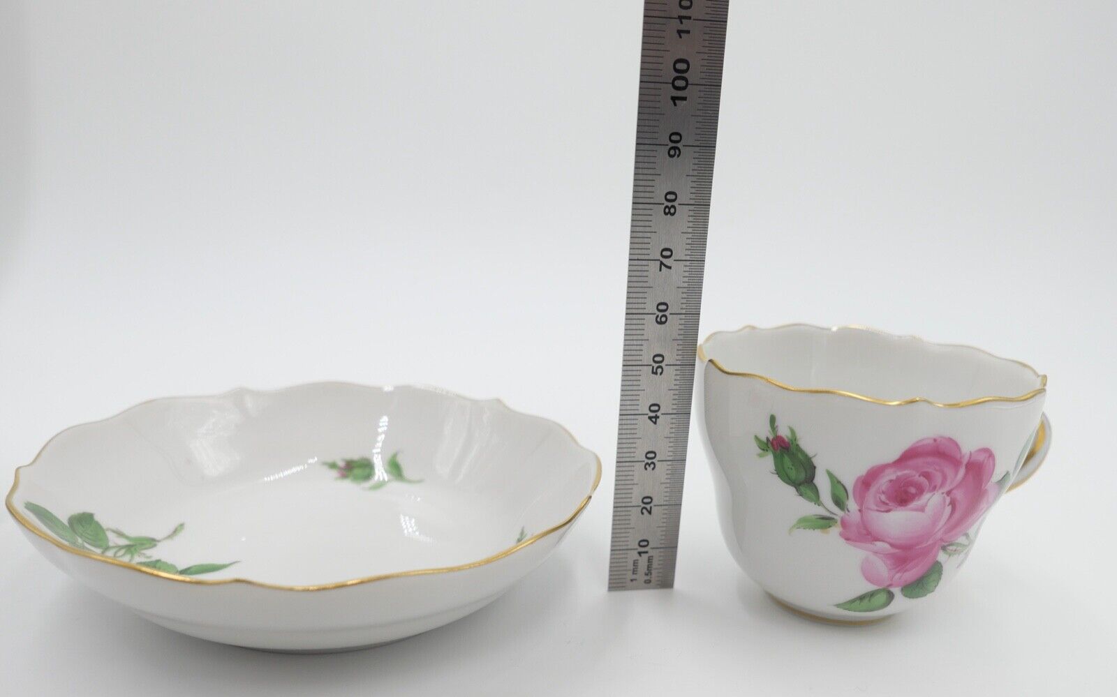 Meissen 1. & 2. Wahl SET " ROTE ROSE " Aschenbecher Vase Mokka Tasse Untertasse - Antikhandel-Stuttgart