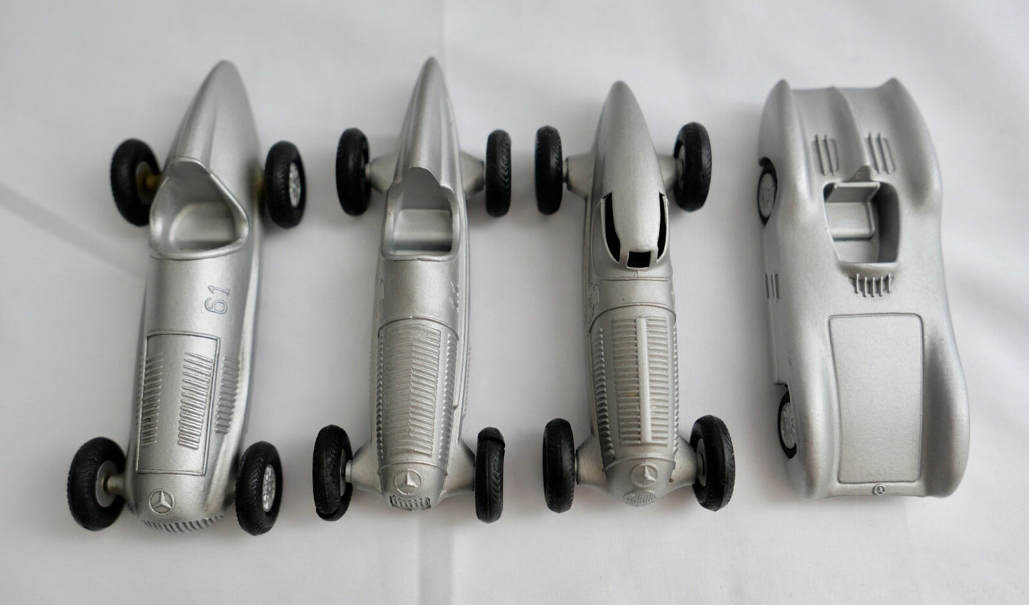 4x Märklin Mercedes Rennwagen W25  W25B  W154 W196 Stromlinie usw.