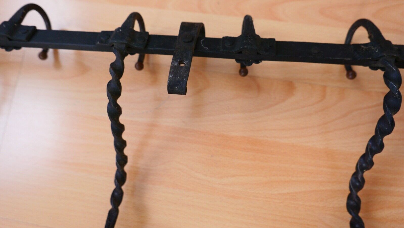 Alte Garderobe Eisen mit 9 Haken 98x22cm Wandgarderobe 1960er Jahre - Antikhandel-Stuttgart