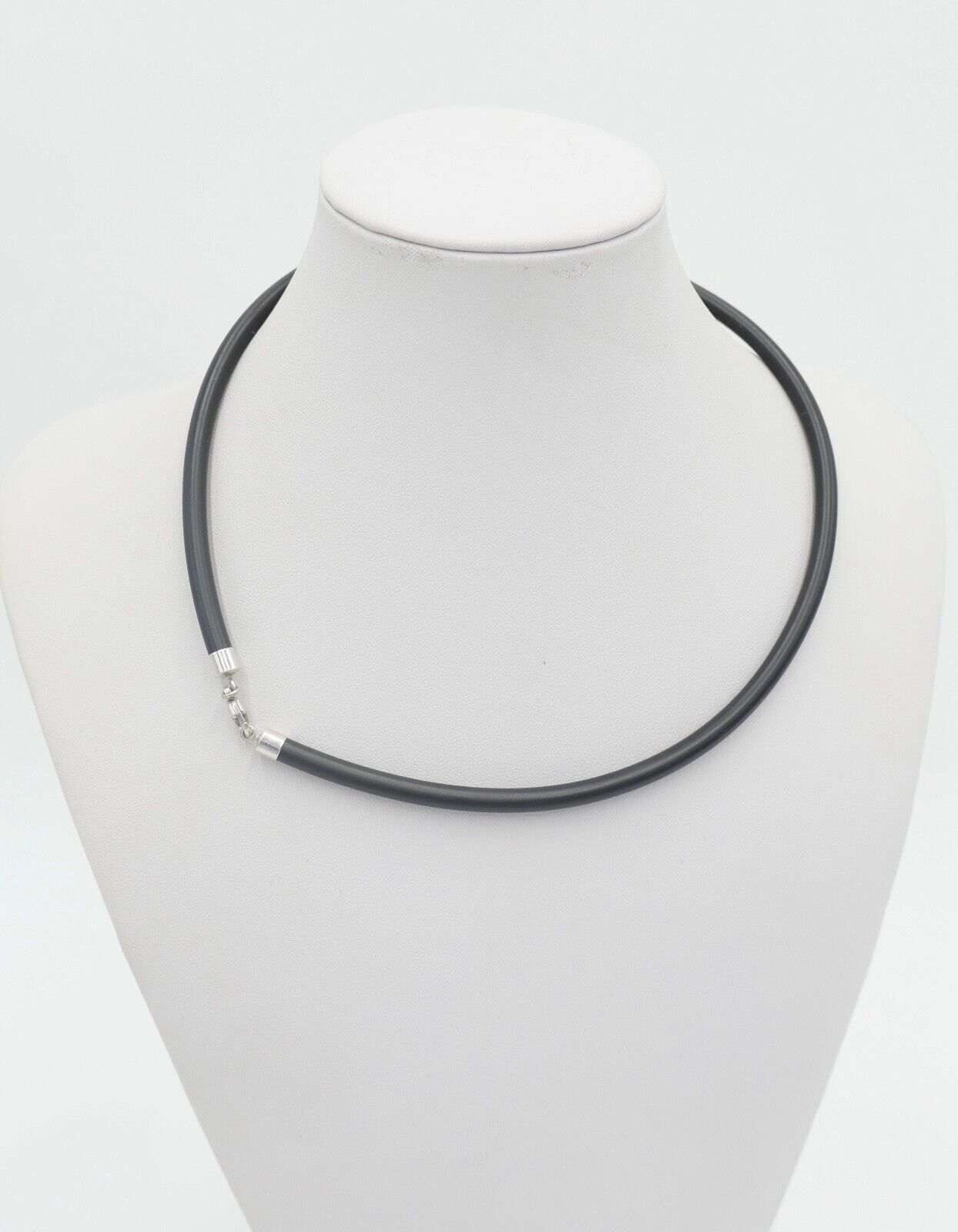 80er Jahre Kautschuk Kette mit Silberverschluss NEU aus Juwelierauflösung - Antikhandel-Stuttgart