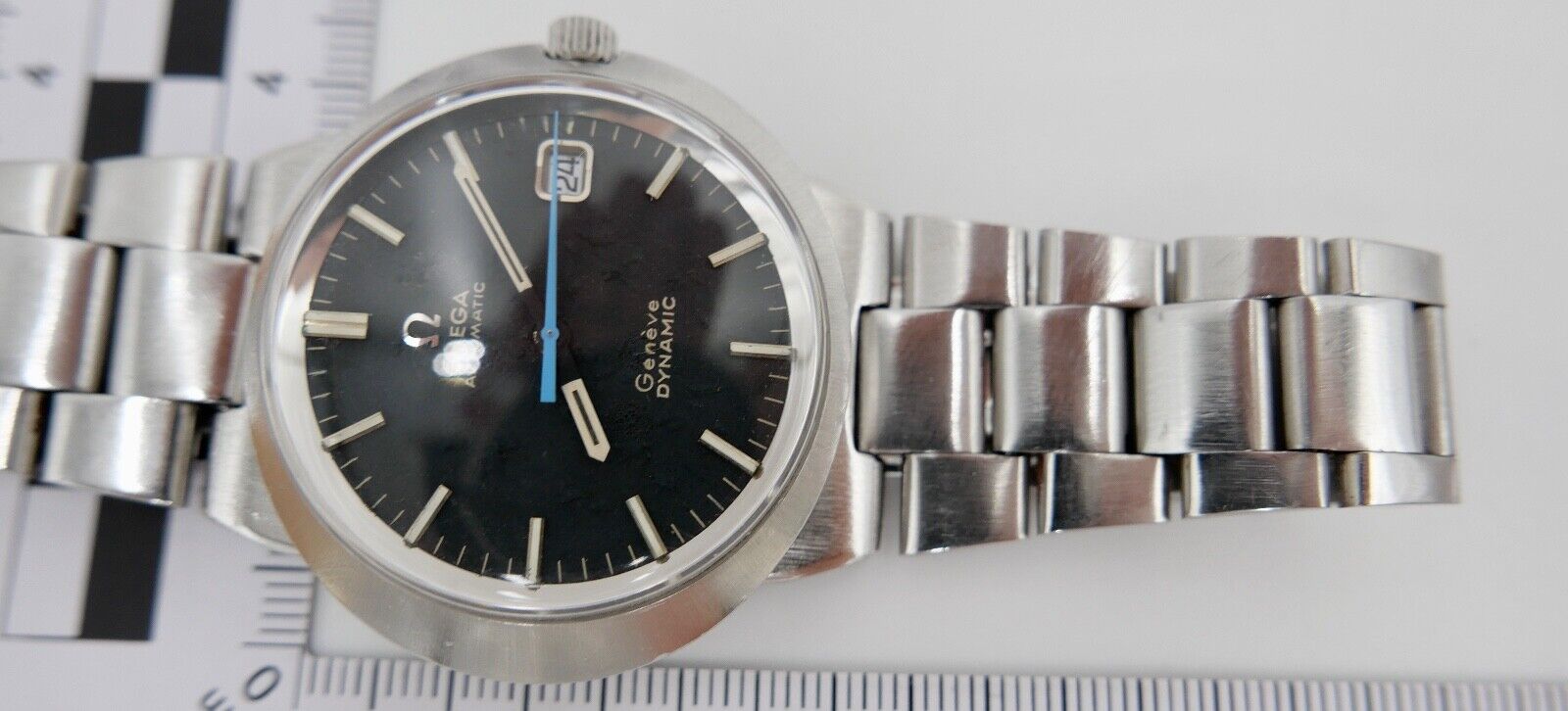 1970er Jahre Herrenuhr OMEGA Genéve Dynamic Automatic Kal. 565 original Band Ø41 - Antikhandel-Stuttgart