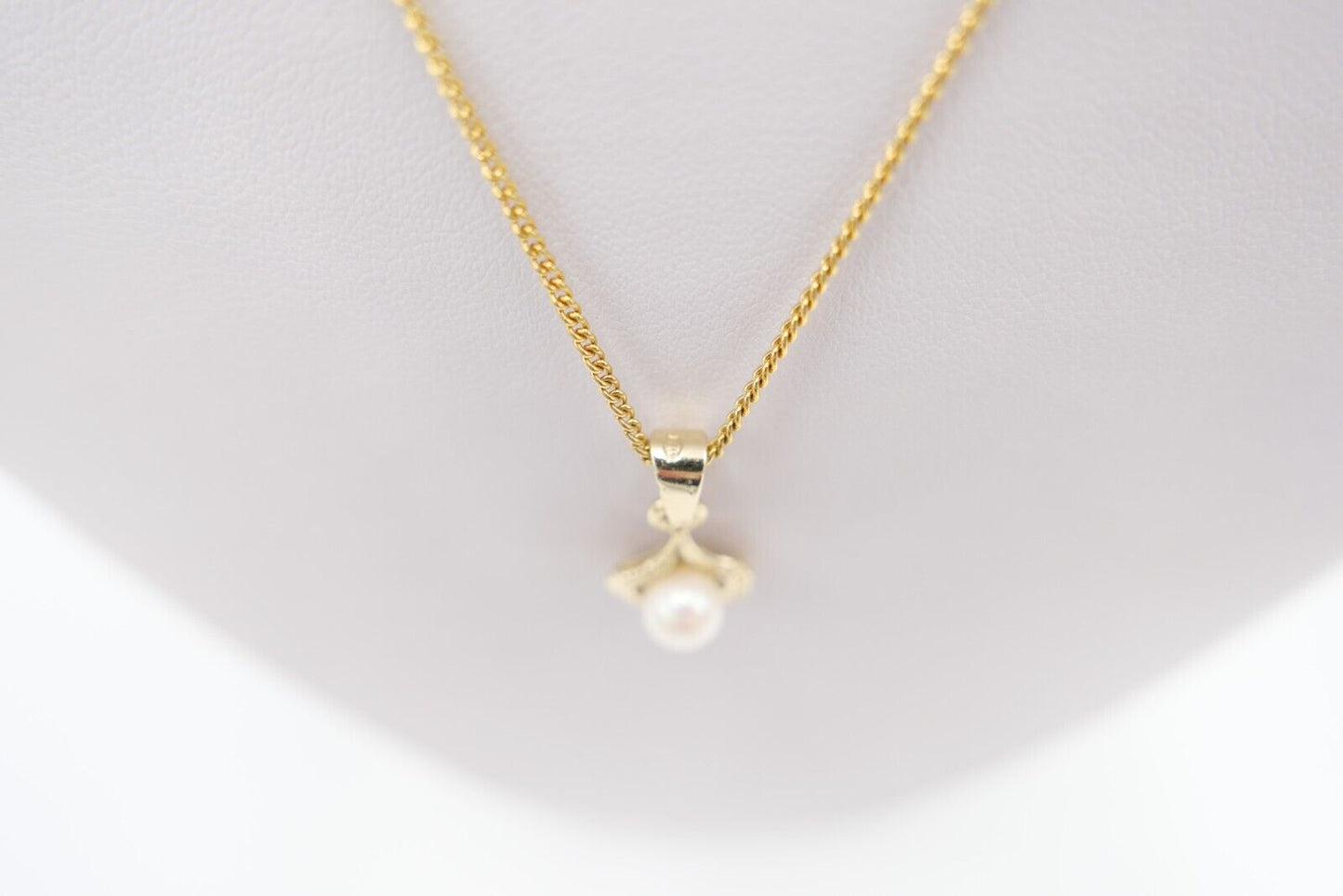 Alter Anhänger 585 / 14K Gelbgold mit Zuchtperle 60er Jahre - Antikhandel-Stuttgart