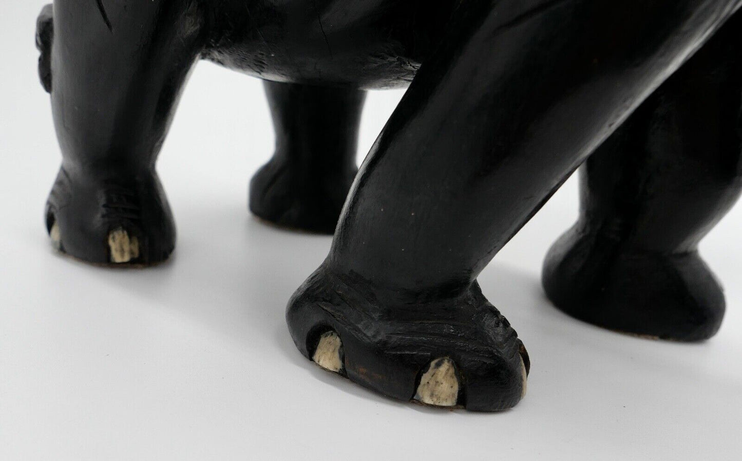 Großer massiver antiker Afrikanischer Holz Elefant 48x38 cm beschichtet 6,1 Kg - Antikhandel-Stuttgart