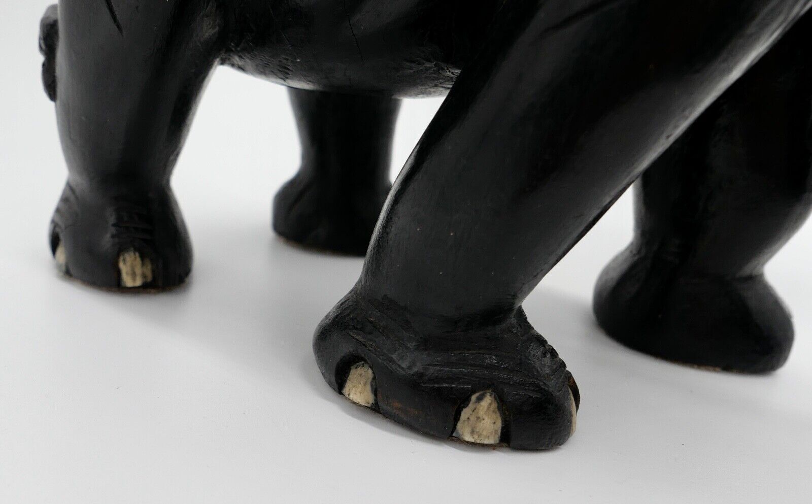 Großer massiver antiker Afrikanischer Holz Elefant 48x38 cm beschichtet 6,1 Kg - Antikhandel-Stuttgart