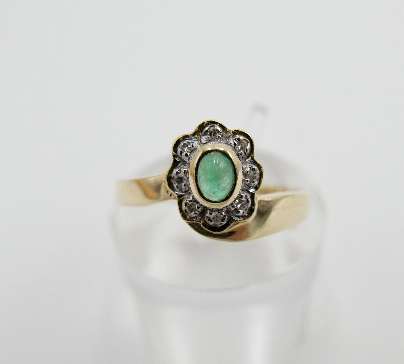 80er Jahre Gelbgold Damen Ring 585 14K Gr.54 Smaragd Cabochon & Diamant - Antikhandel-Stuttgart
