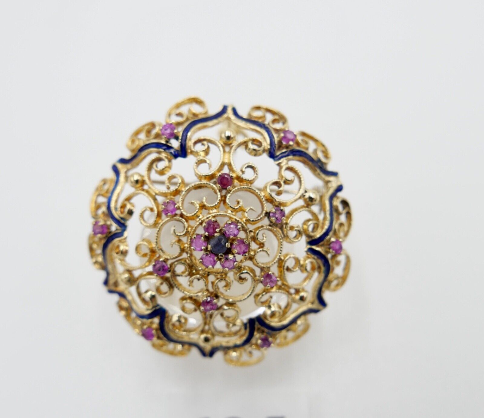 Filigrane Gelbgold Brosche & Anhänger Rubin Saphir Blaue Emaille Ø 40mm 750 18K - Antikhandel-Stuttgart