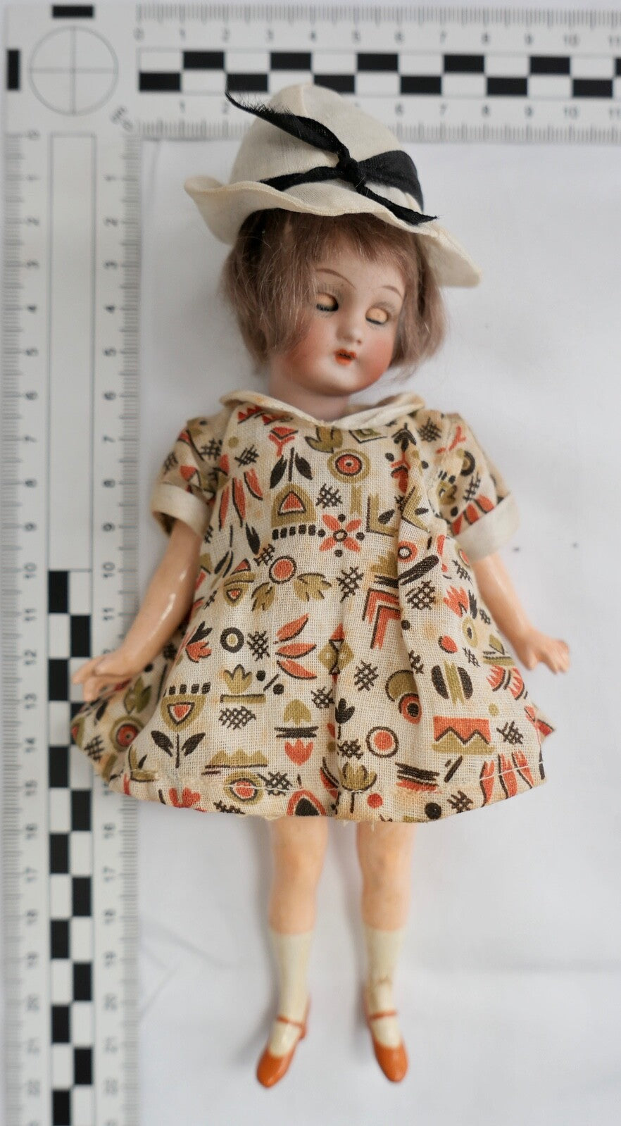 kleine antike Biskuit Porzellan Puppe 19 cm mit Schlafaugen 4/0 - Antikhandel-Stuttgart