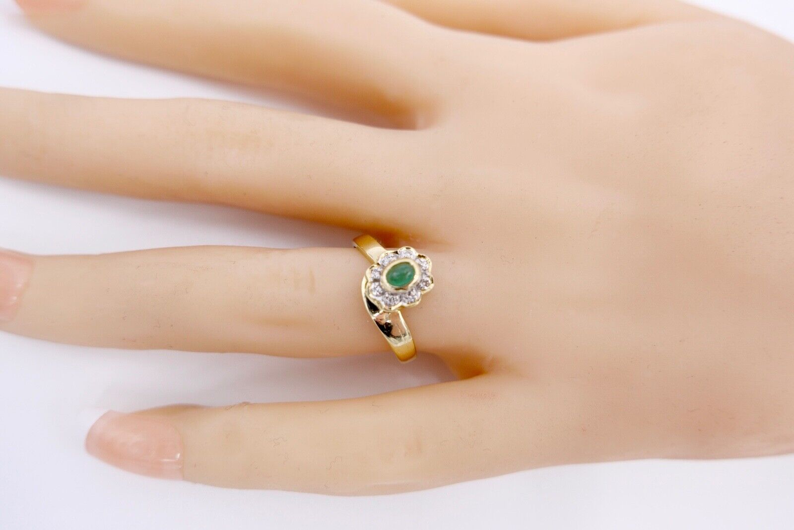 80er Jahre Gelbgold Damen Ring 585 14K Gr.54 Smaragd Cabochon & Diamant - Antikhandel-Stuttgart