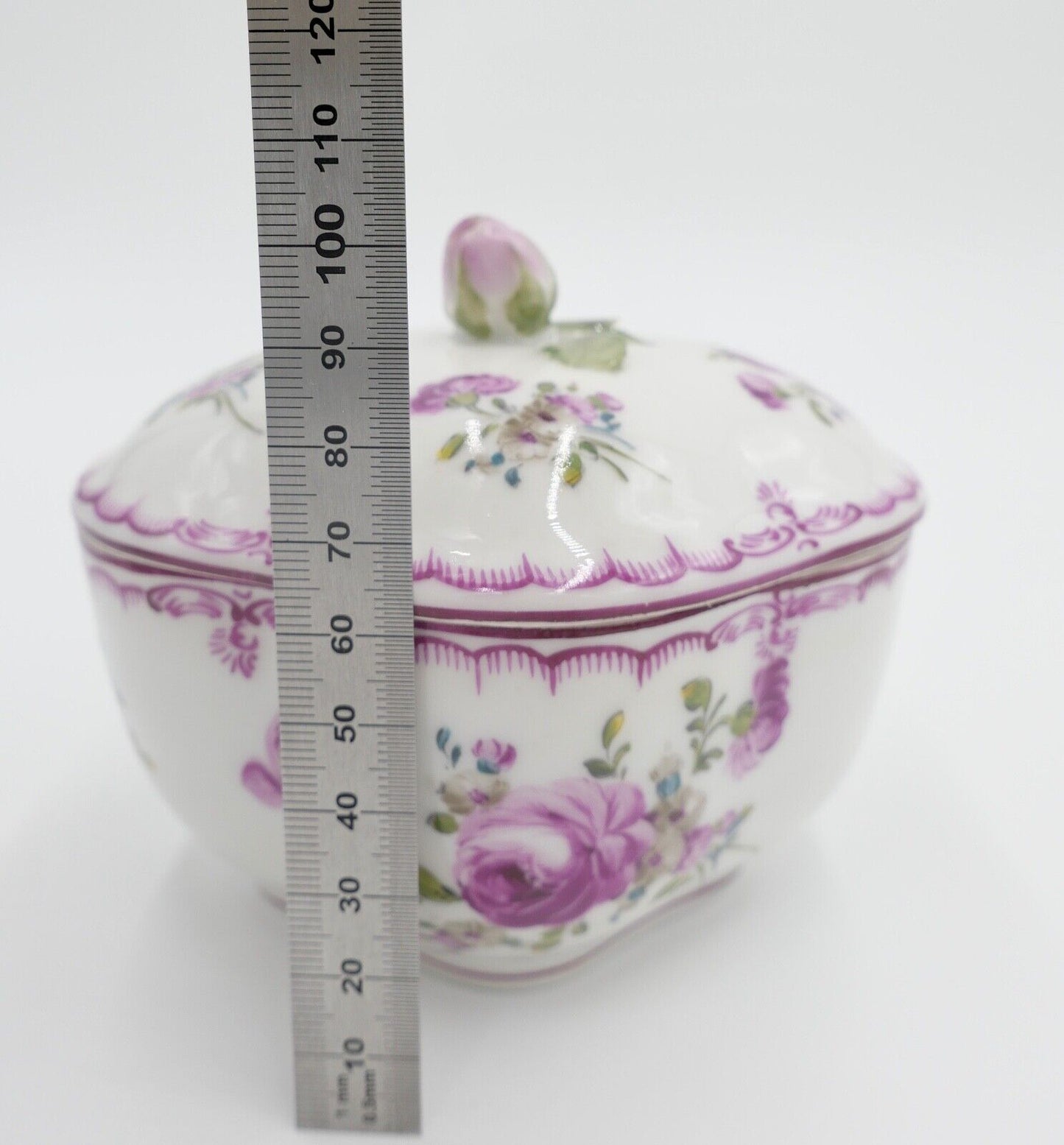 Sächsische Porzellanmanufaktur Dresden Deckeldose Bonboniere Porzellan Rose - Antikhandel-Stuttgart