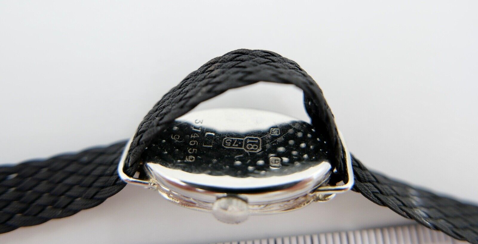 ART DECO Damenuhr 750 / 18K Gold 1920-30er Jahre mit 8 Diamanten 0,20 Ct AS 976 - Antikhandel-Stuttgart