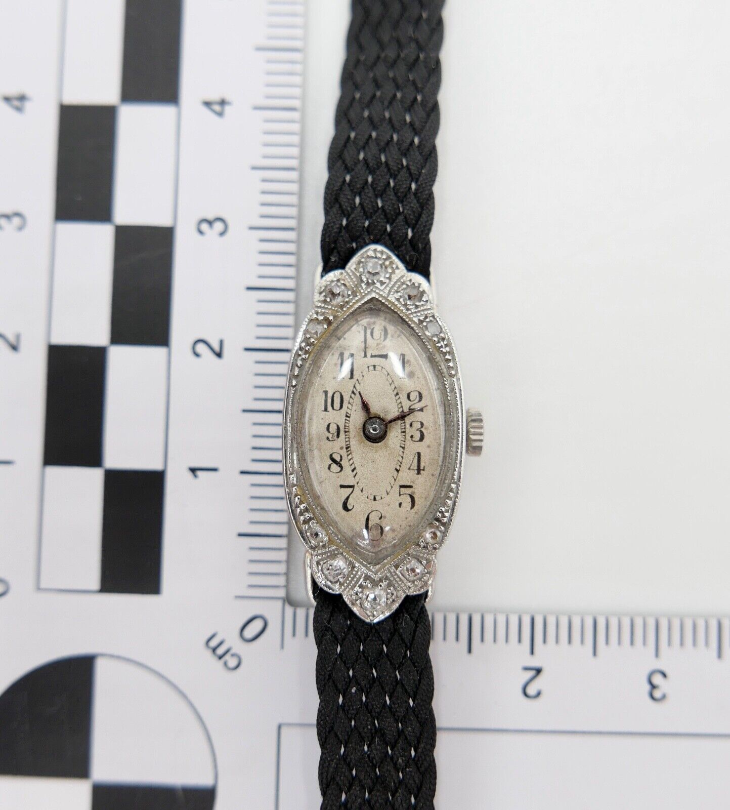 ART DECO Damenuhr 750 / 18K Gold 1920-30er Jahre mit 8 Diamanten 0,20 Ct AS 976 - Antikhandel-Stuttgart